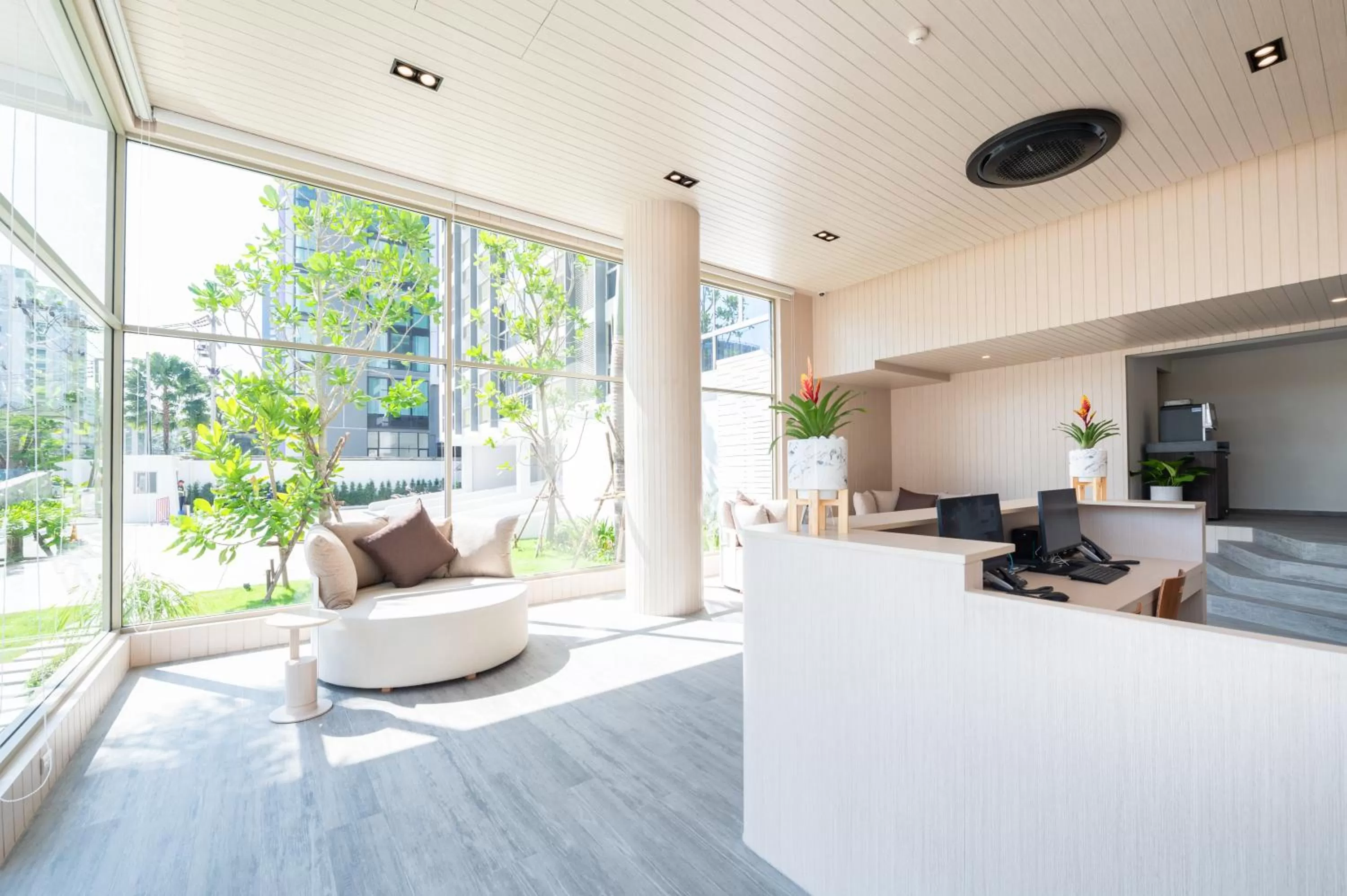 Lobby or reception, Bed in HOMA Si Racha