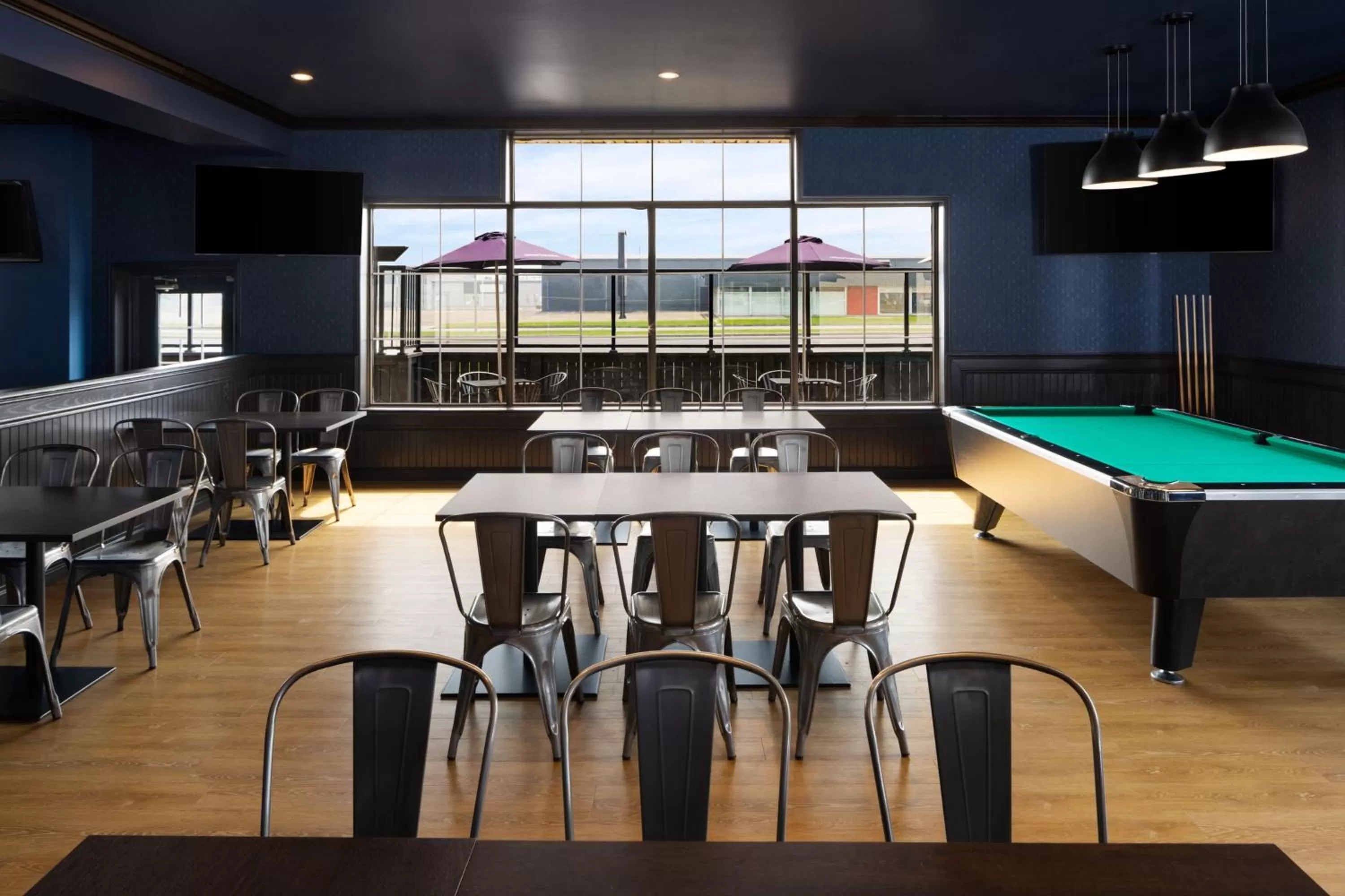 Restaurant/places to eat in Four Points by Sheraton Edmonton South