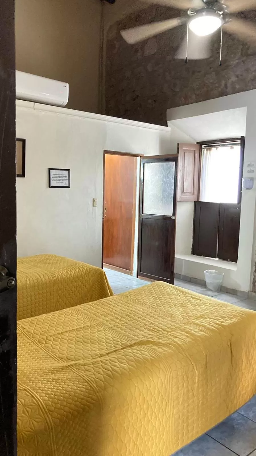 Bed in Mansion Serrano Hotel