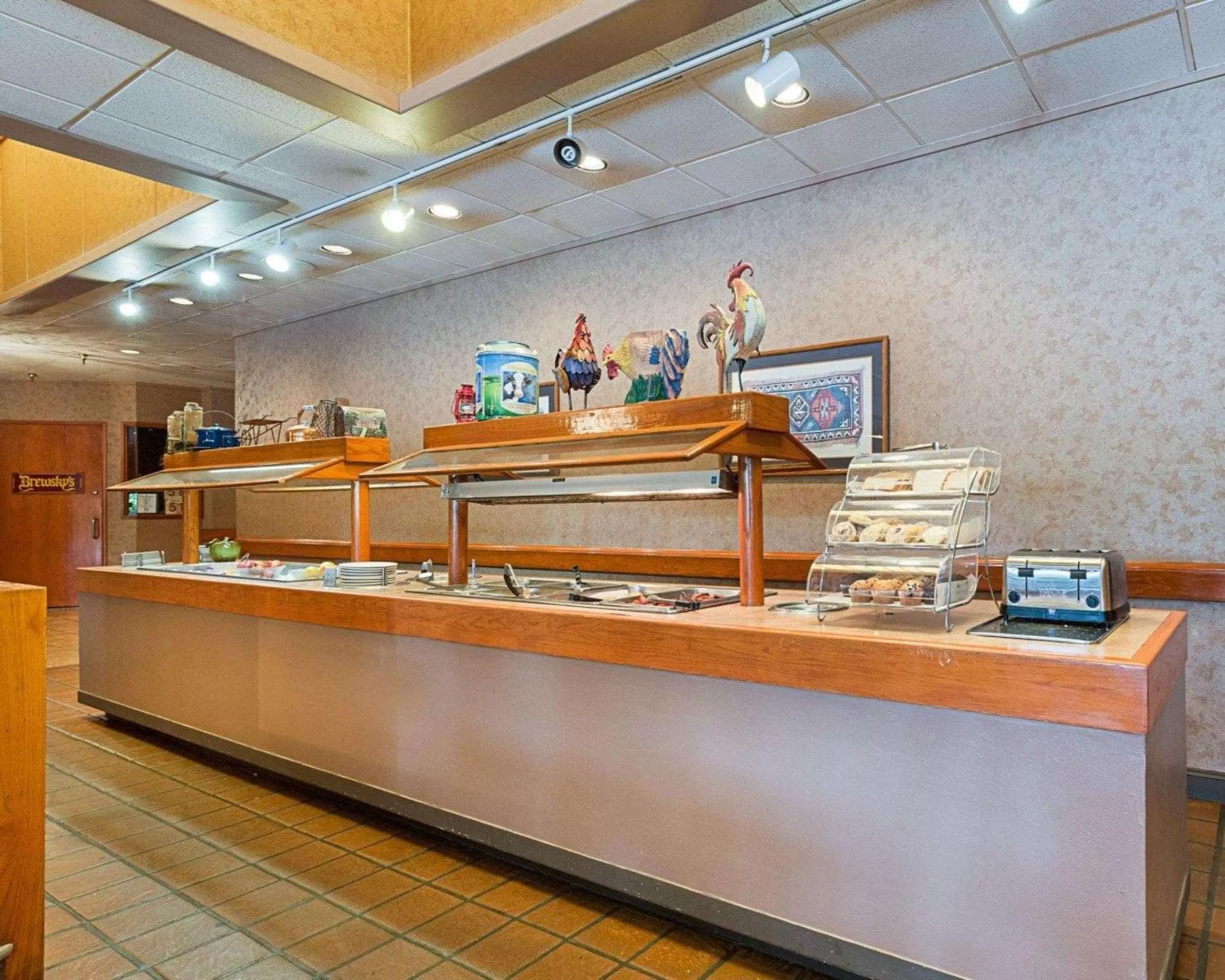 Restaurant/places to eat in GreenTree Hotel & Extended Stay I-10 FWY Houston, Channelview, Baytown