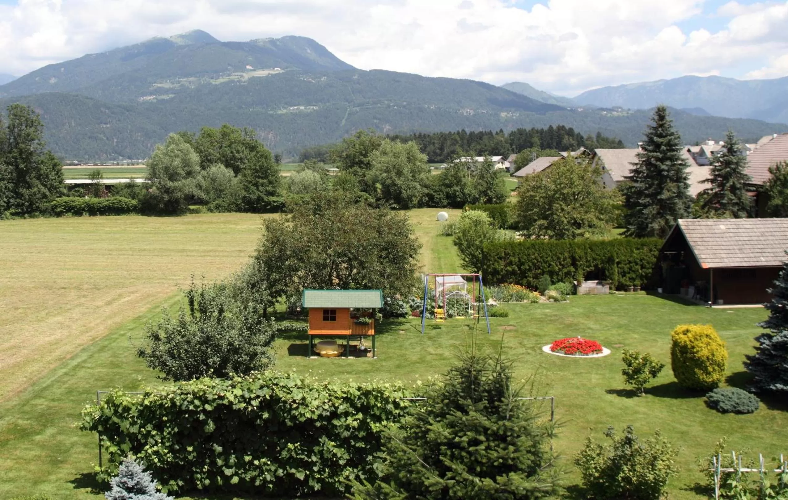 Garden in Rooms & Apartments Jana