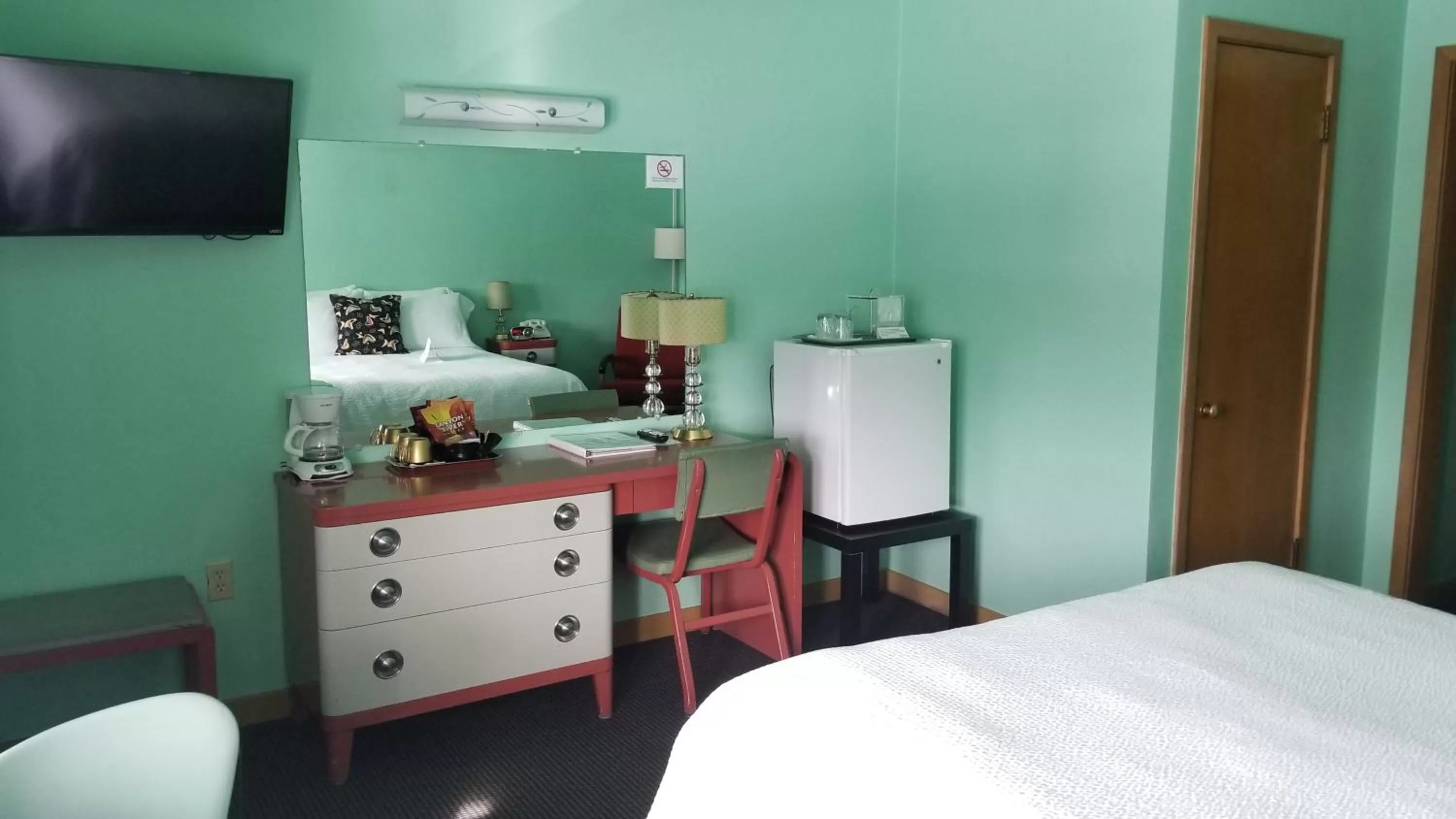 Bed in Holiday Music Motel