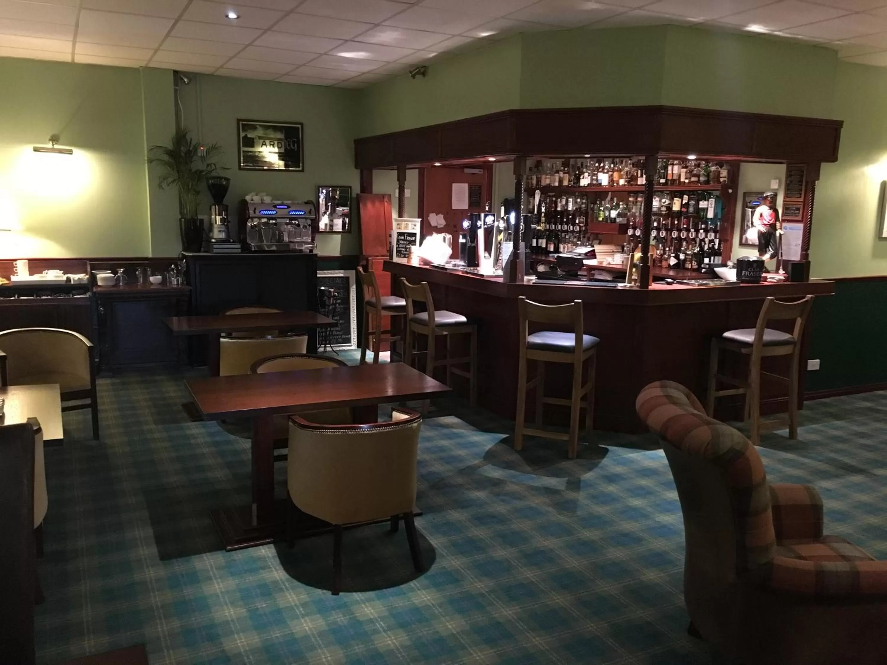 Lounge or bar in Mansfield House Hotel