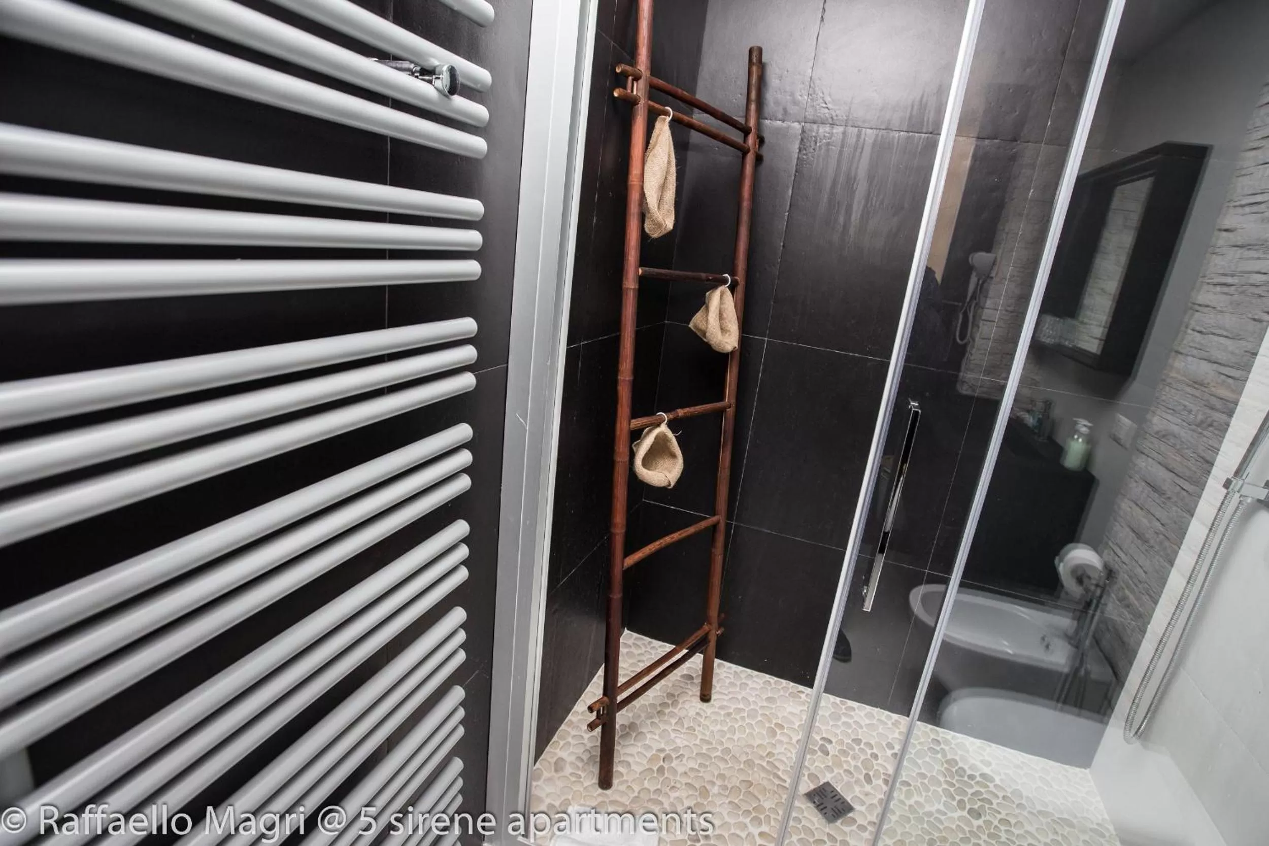 Bathroom in 5 sirene