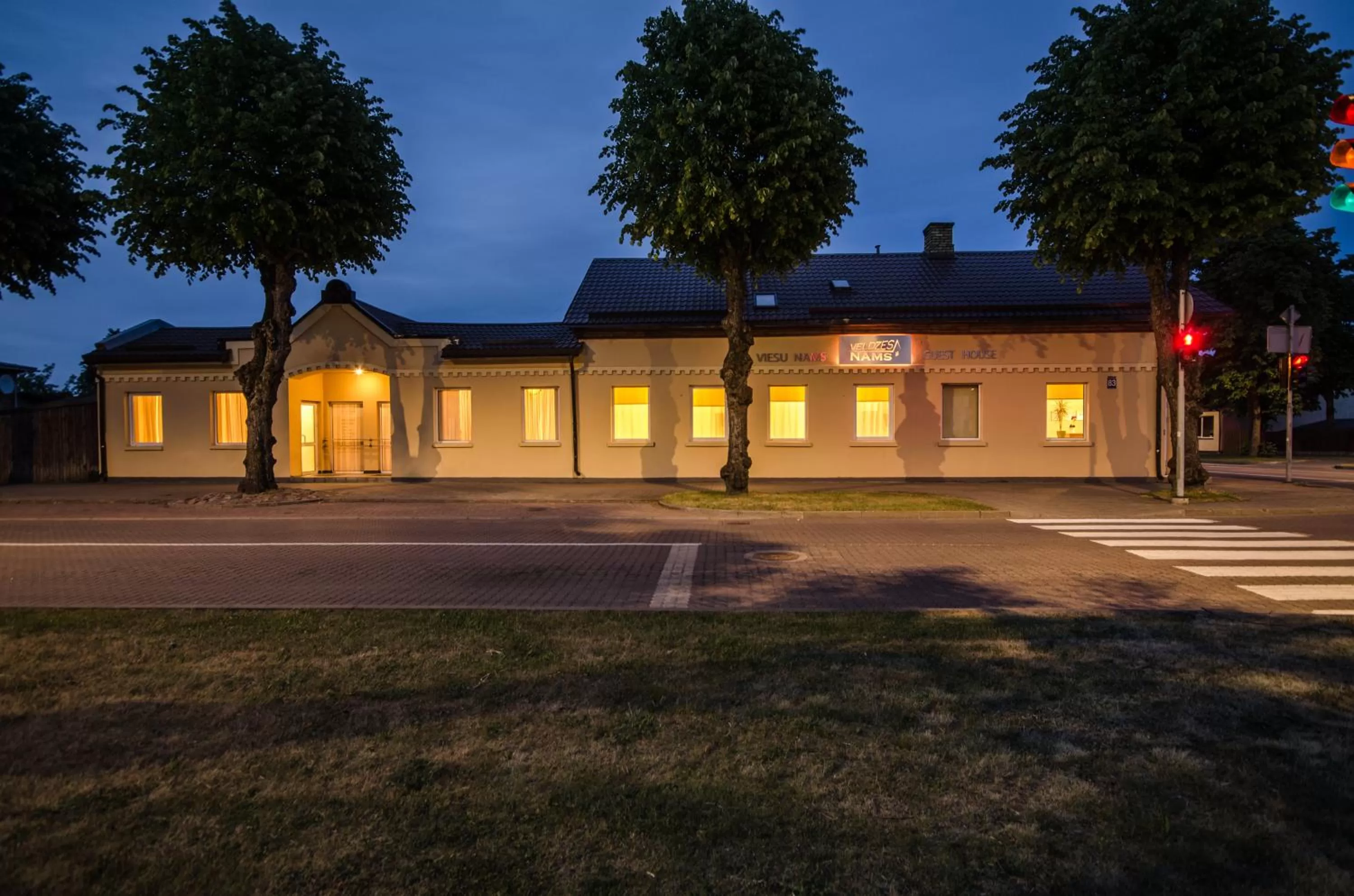 Facade/entrance in Veldzes Nams