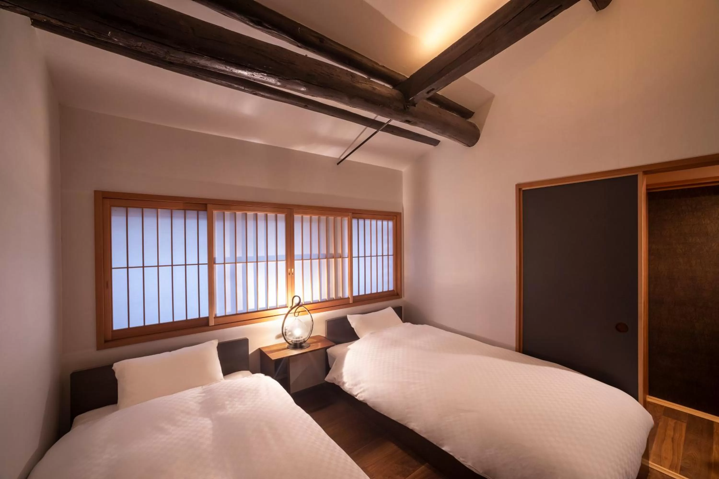 Photo of the whole room, Bed in Rinn Machiya Kuon