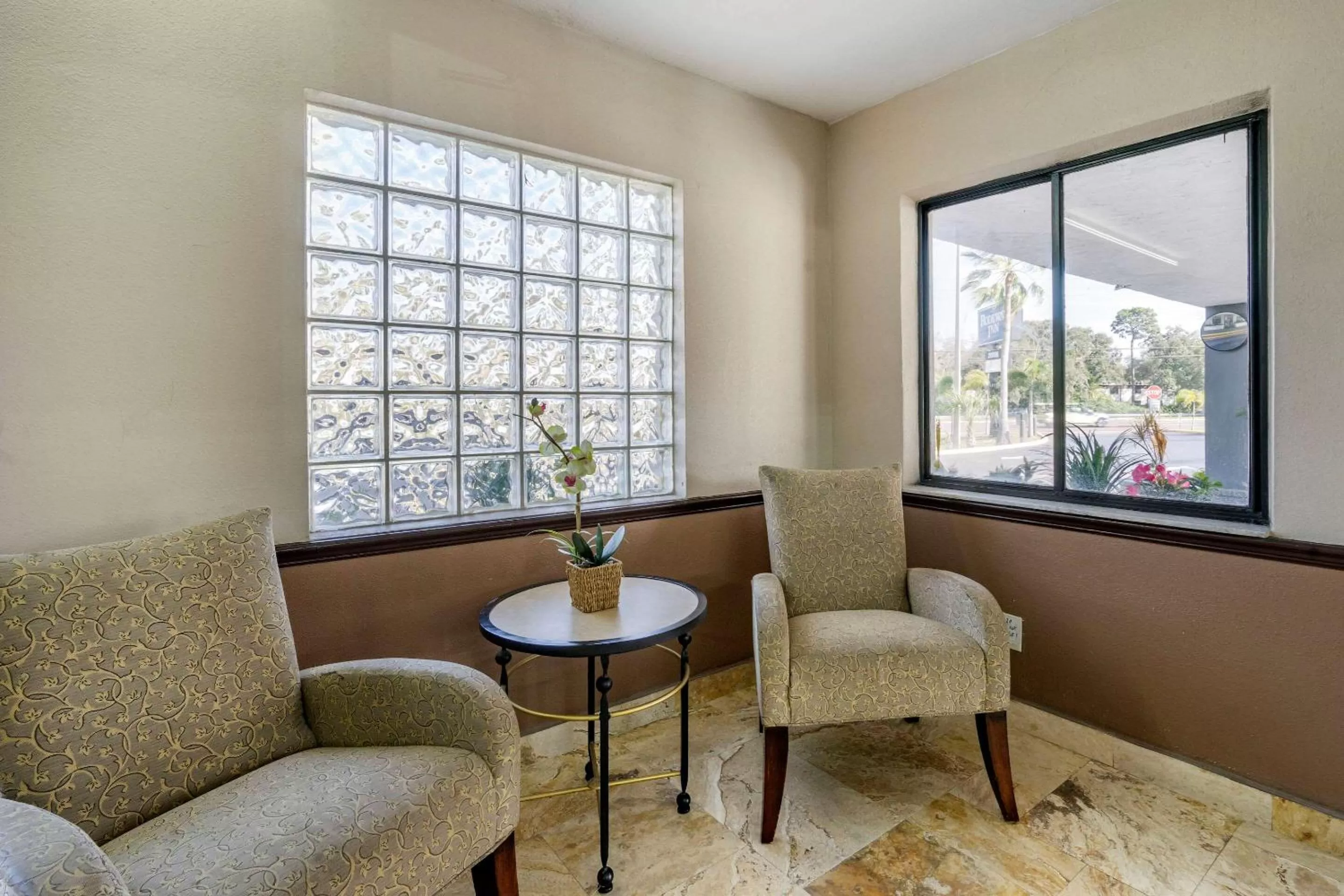 Lobby or reception in Rodeway Inn Clearwater-Dunedin