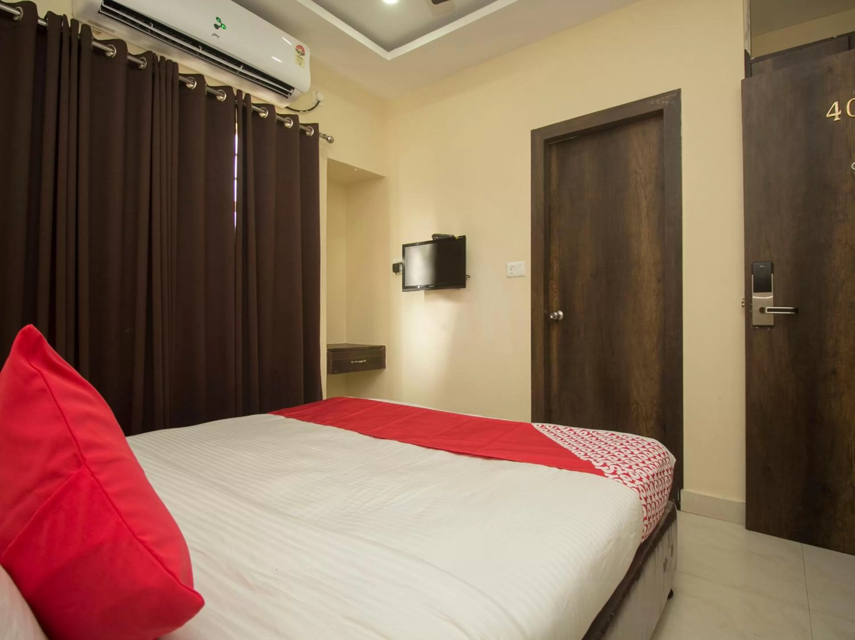 Bedroom, Bed in Hotel Mount View, Siliguri