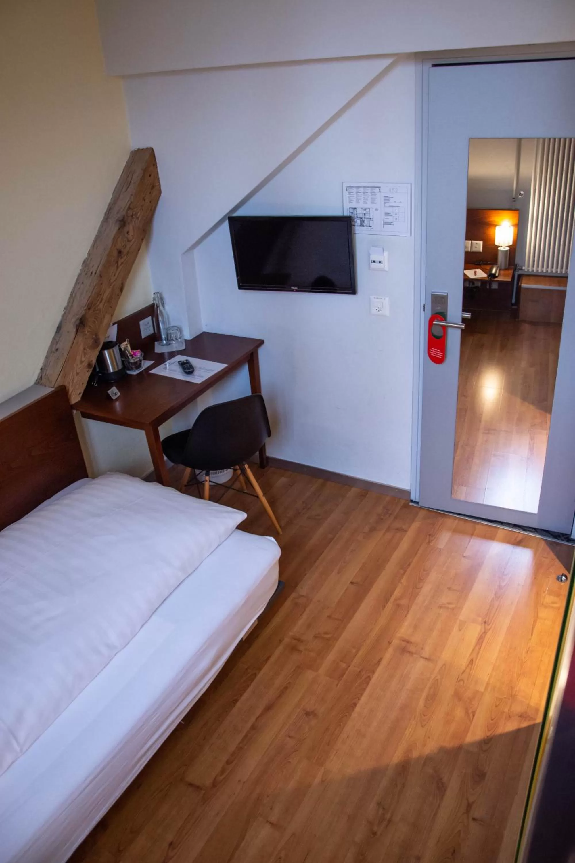 Photo of the whole room, Bed in Goldener Schlüssel