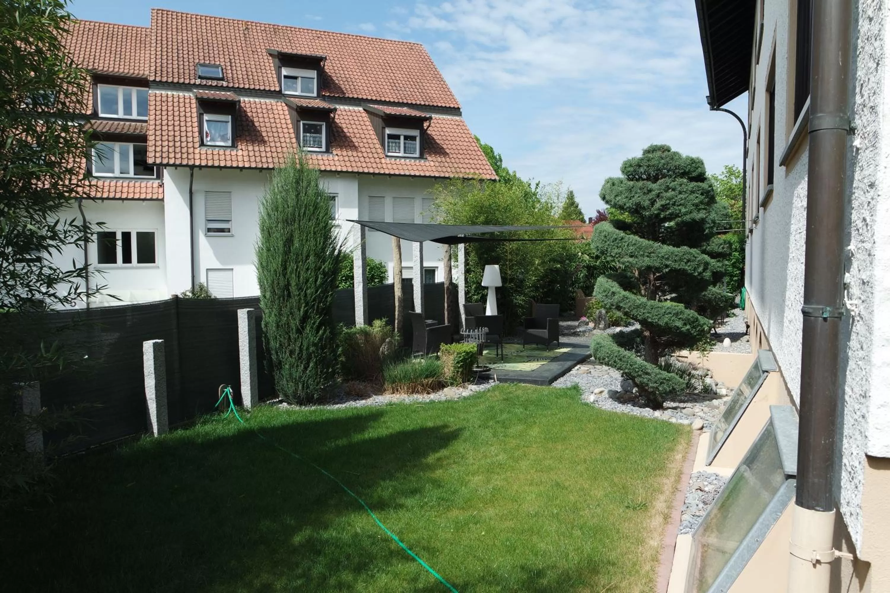 Garden view in Hotel Hellers Twenty Four I -24h-Check-In-