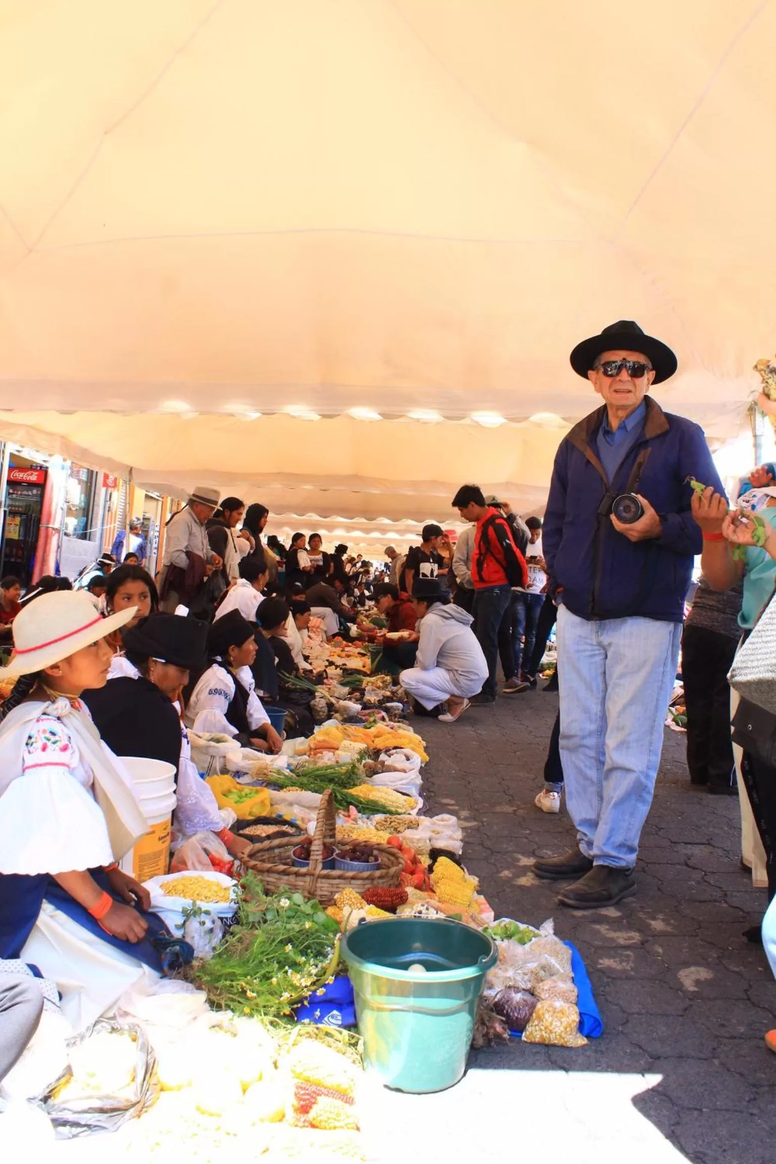 People in El Tio Hostal
