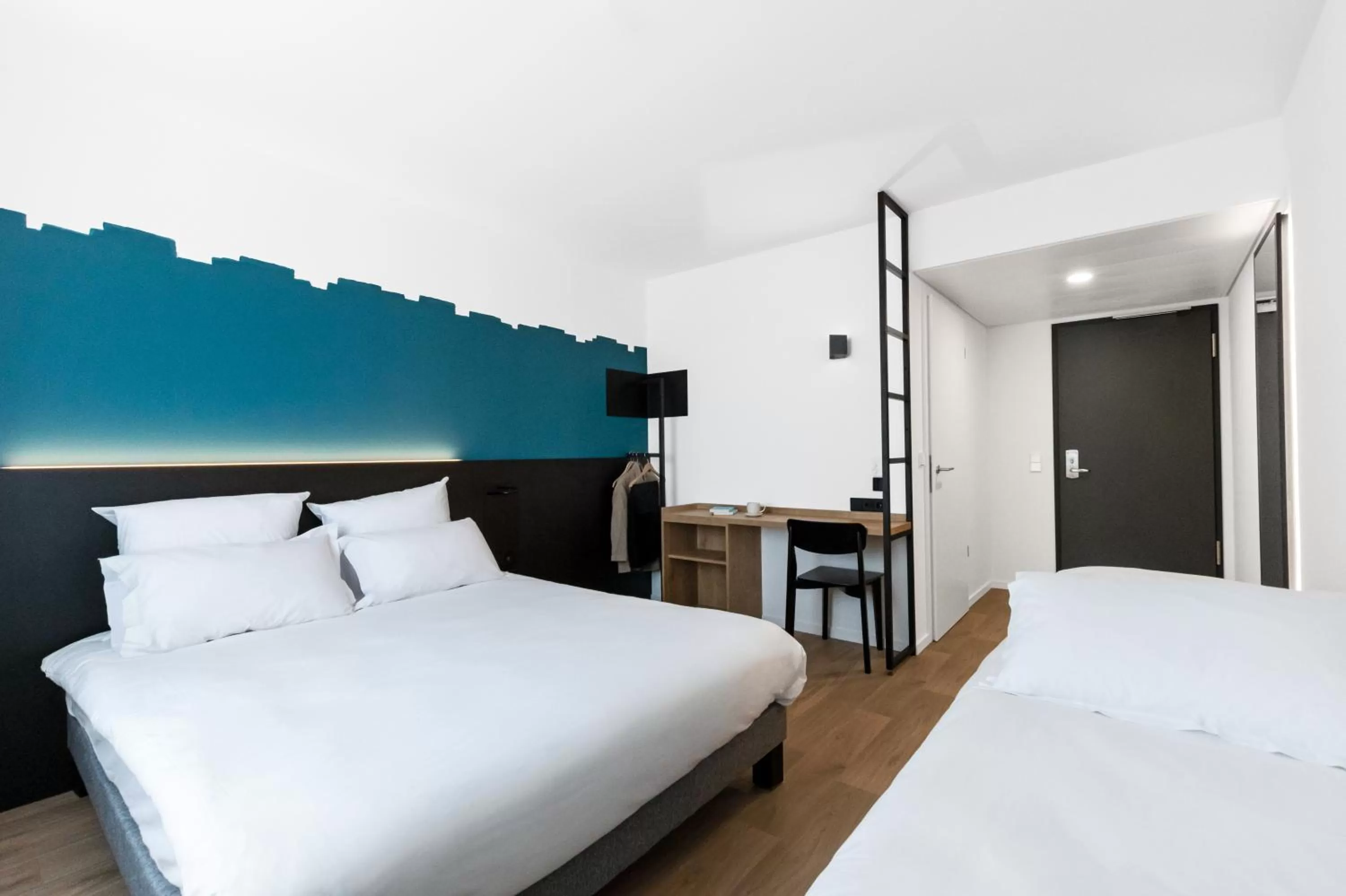 Bedroom, Bed in B&B HOTEL Nyon