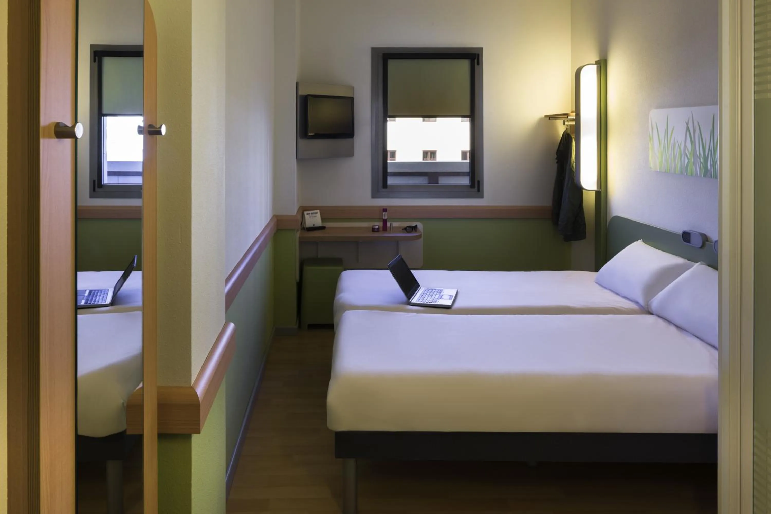 Bedroom, Bed in Ibis Budget Madrid Calle 30