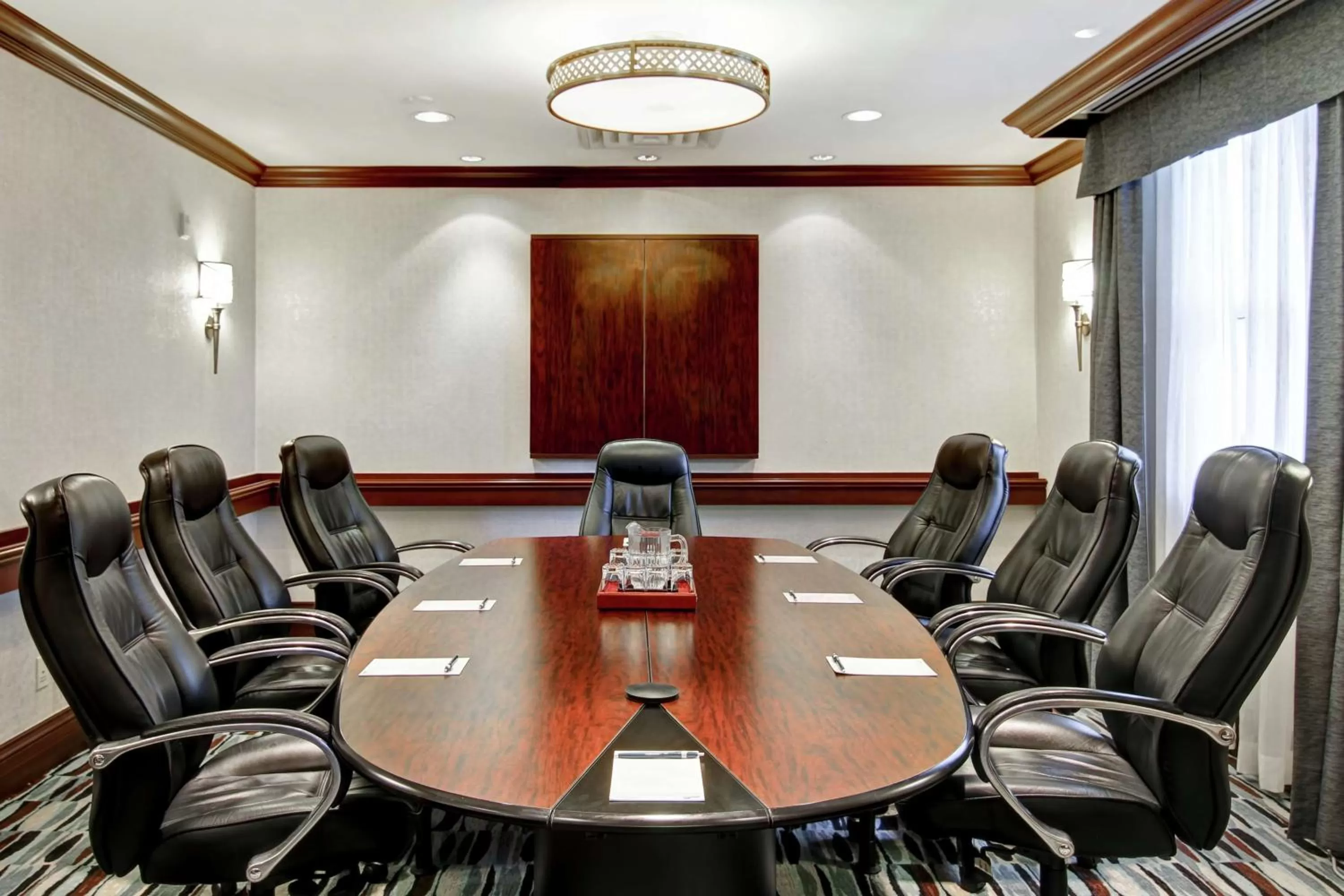 Meeting/conference room in Homewood Suites by Hilton Toronto Oakville