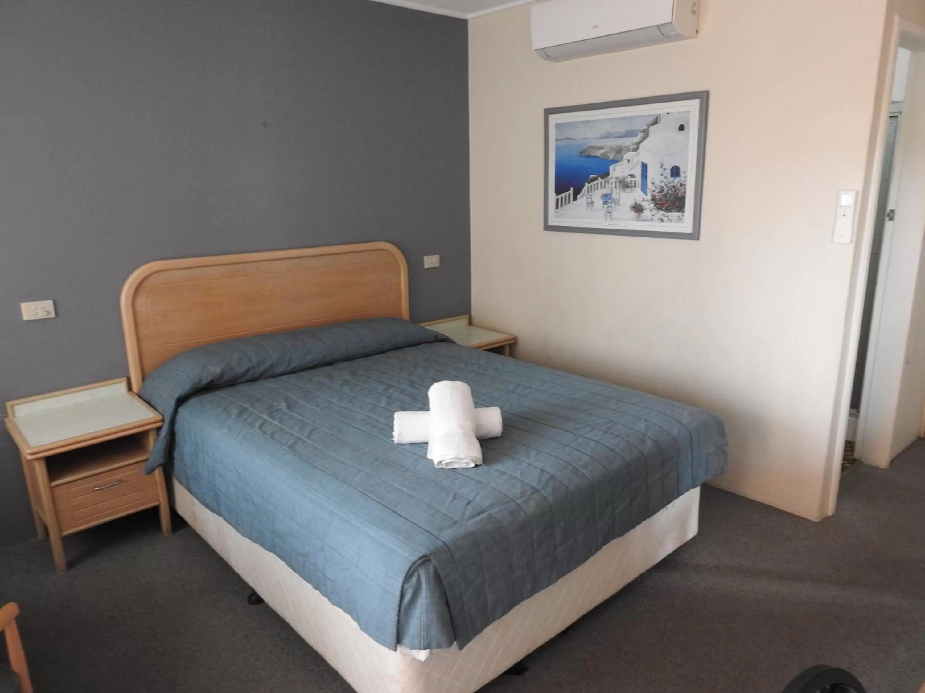 Two Bedroom Triple Share in Chelsea Motor Inn