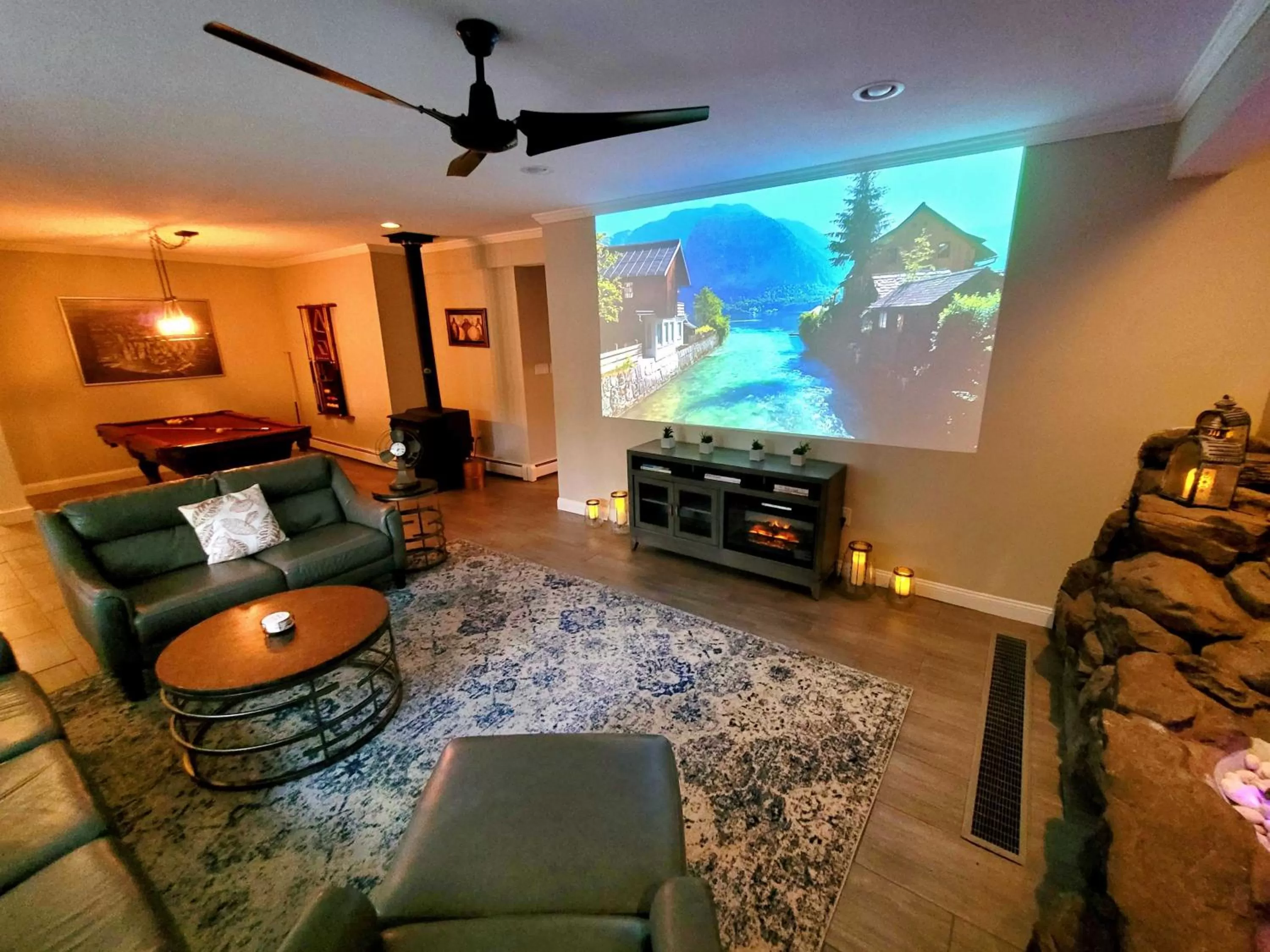 TV and multimedia, Seating Area in Pump House Inn & Spa