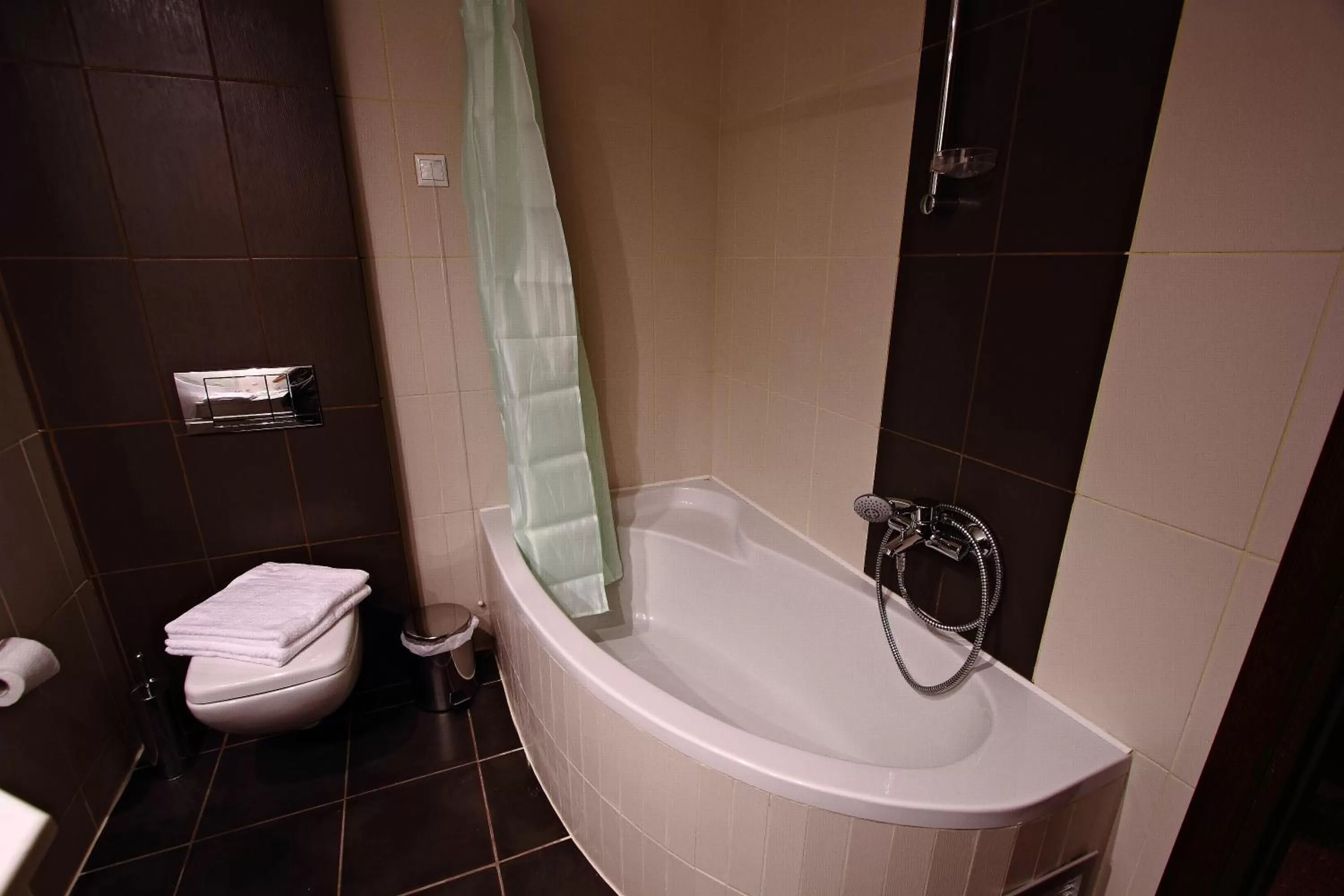 Bathroom in Siris Hotel