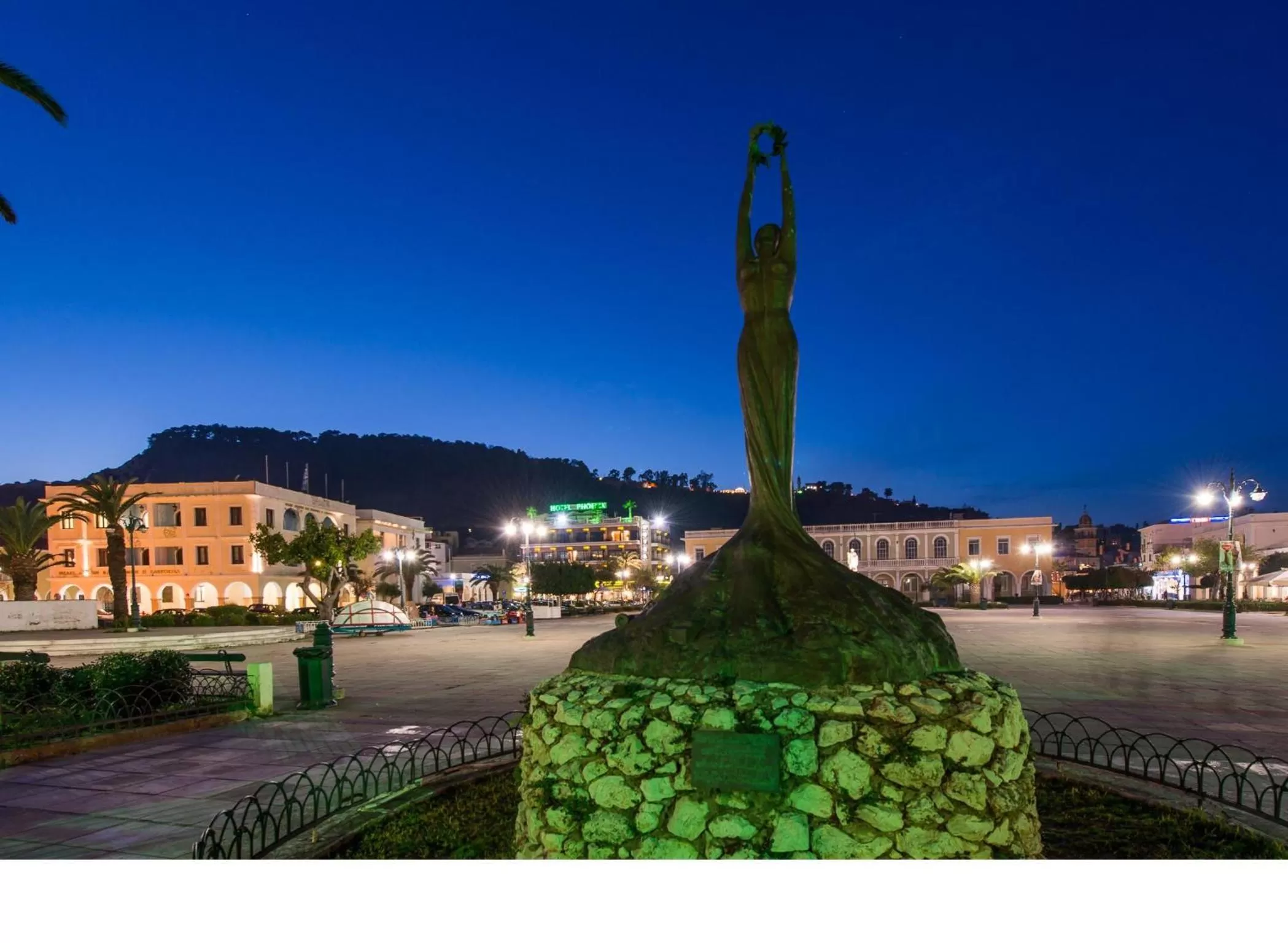 Area and facilities in Phoenix Hotel