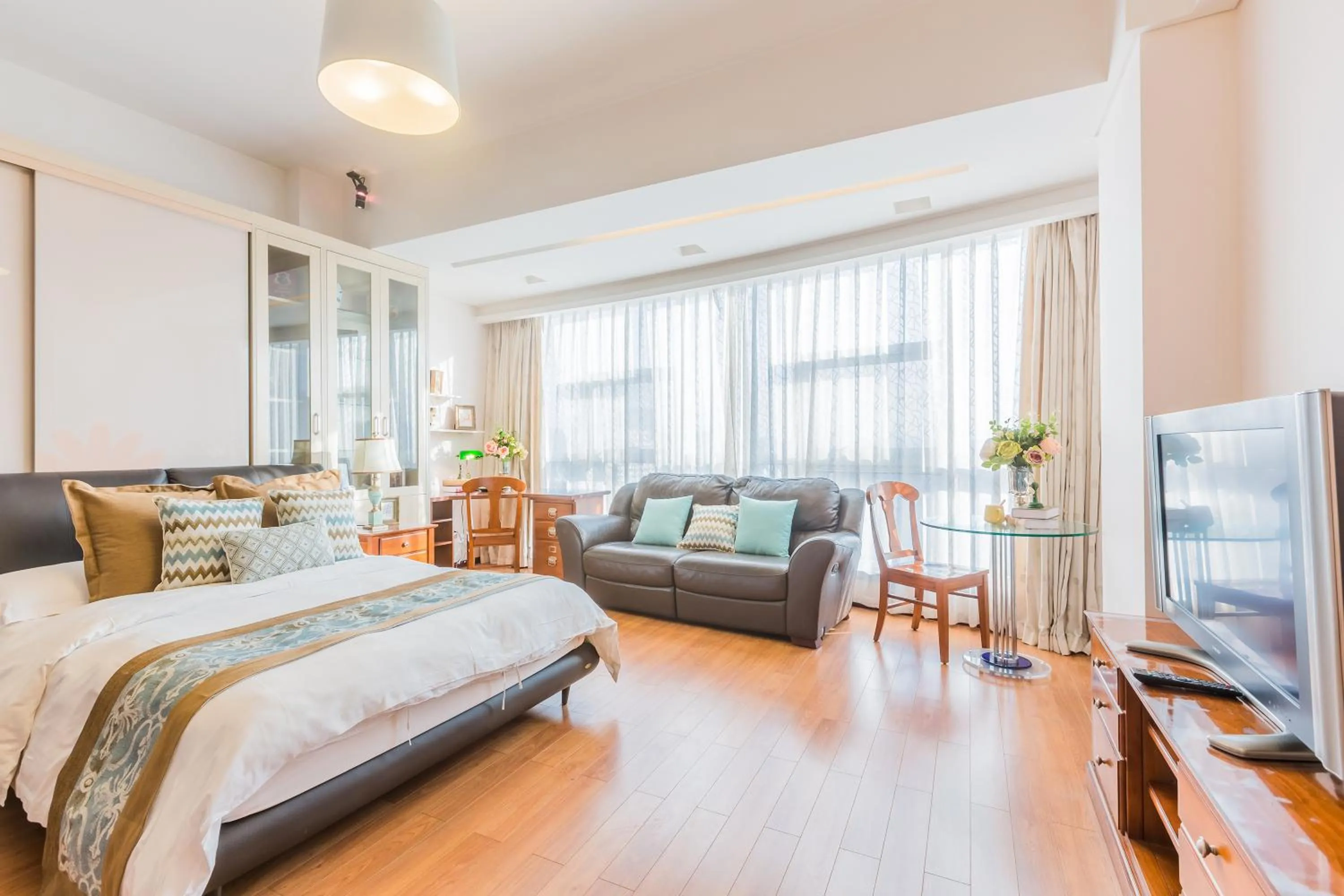 Bed in Westlake 7 Service Apartment