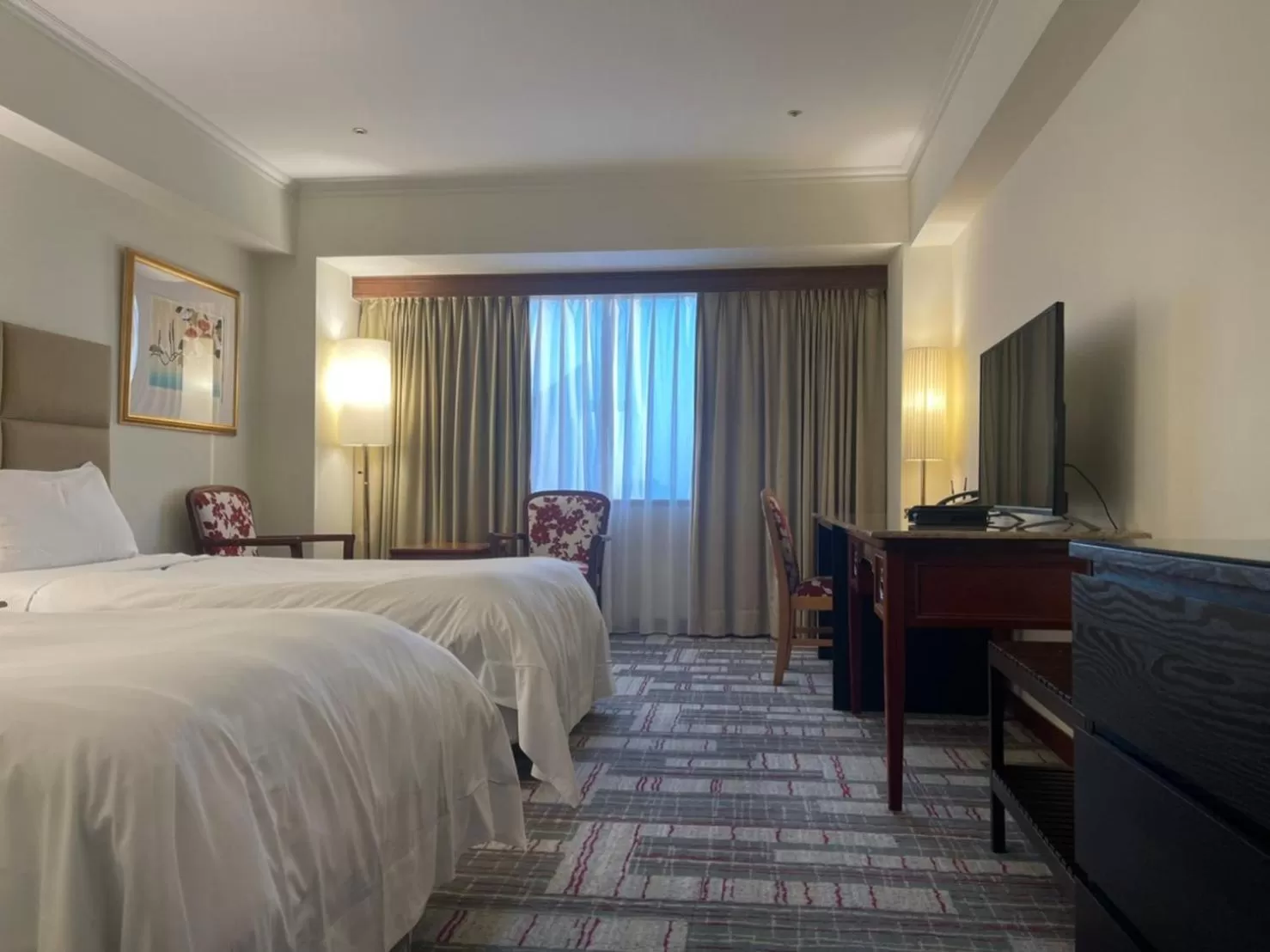 TV and multimedia, Bed in The Howard Plaza Hotel Kaohsiung