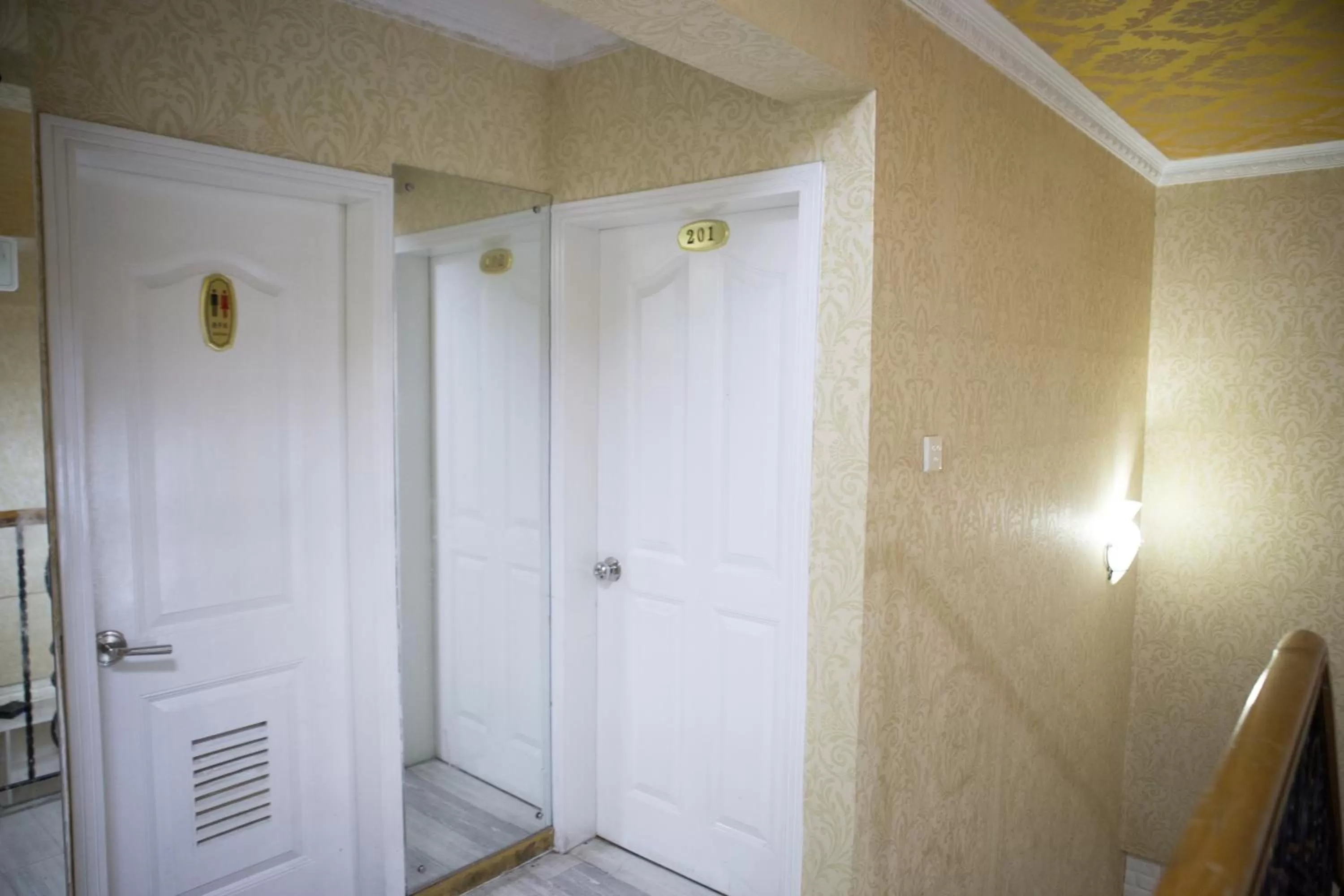 Bathroom in Guangzhou Victory Apartment