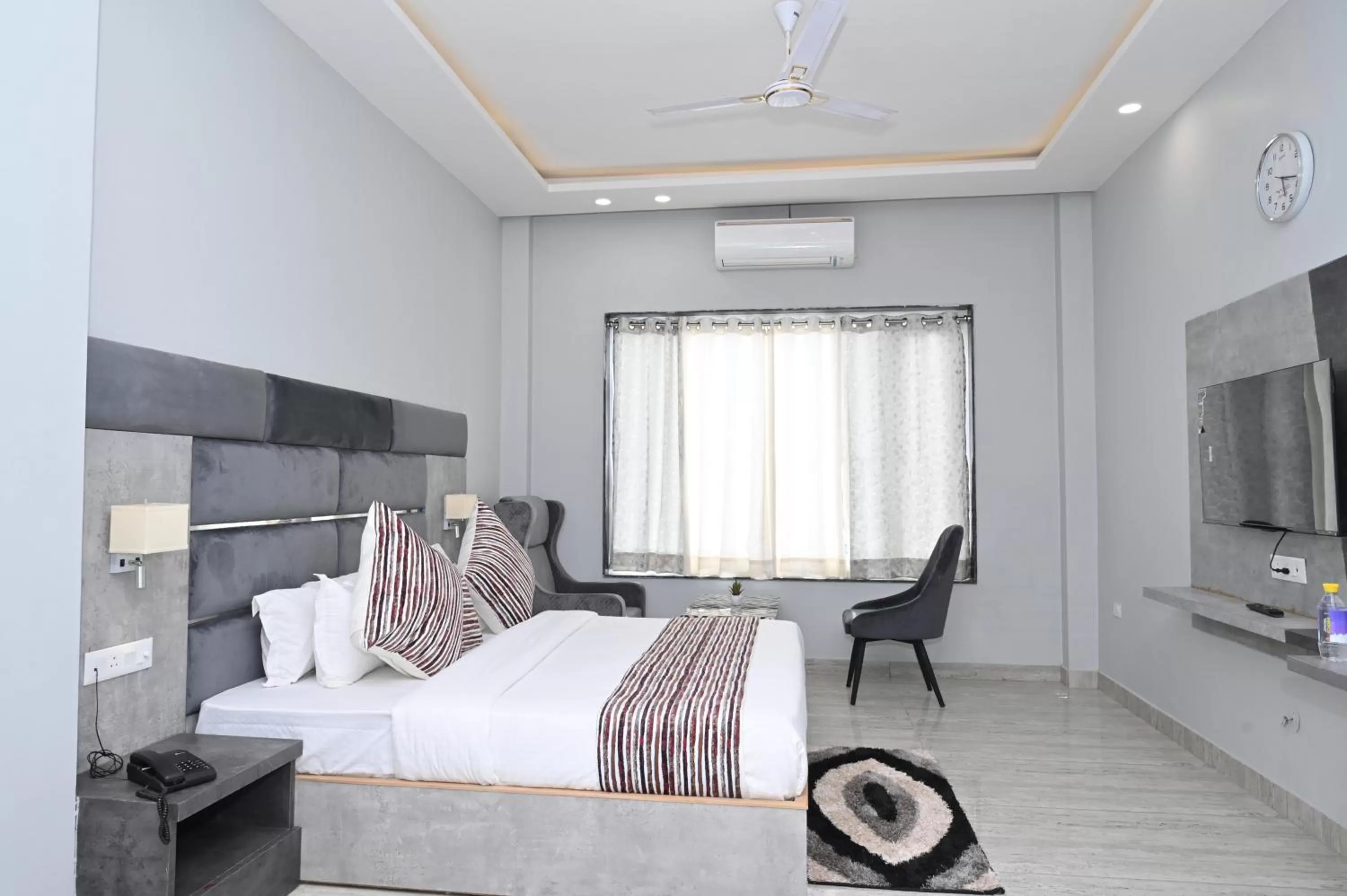 Photo of the whole room, Bed in Hotel Vasdaa Grand