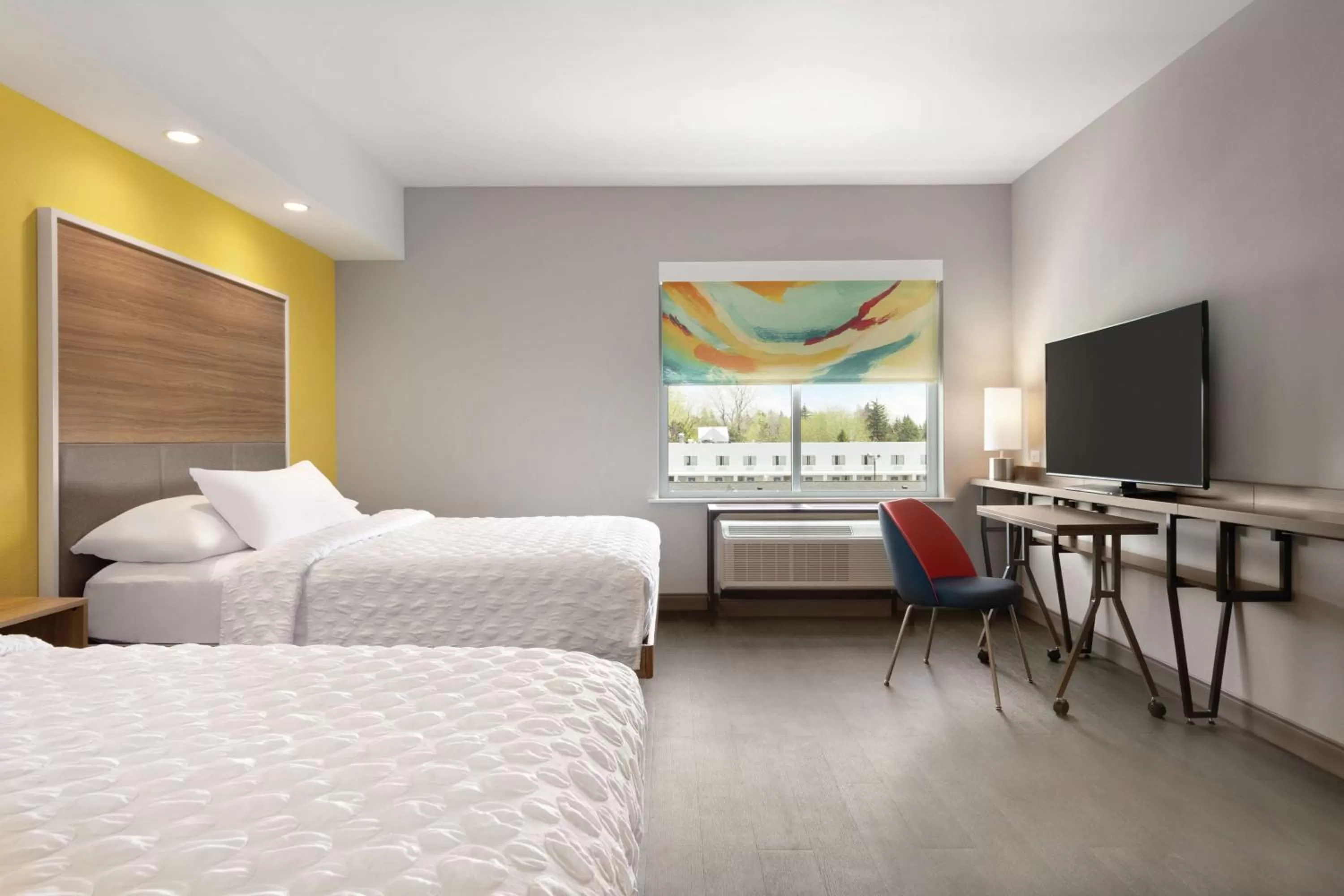 Bedroom, Bed in Tru By Hilton Williamsville Buffalo Airport
