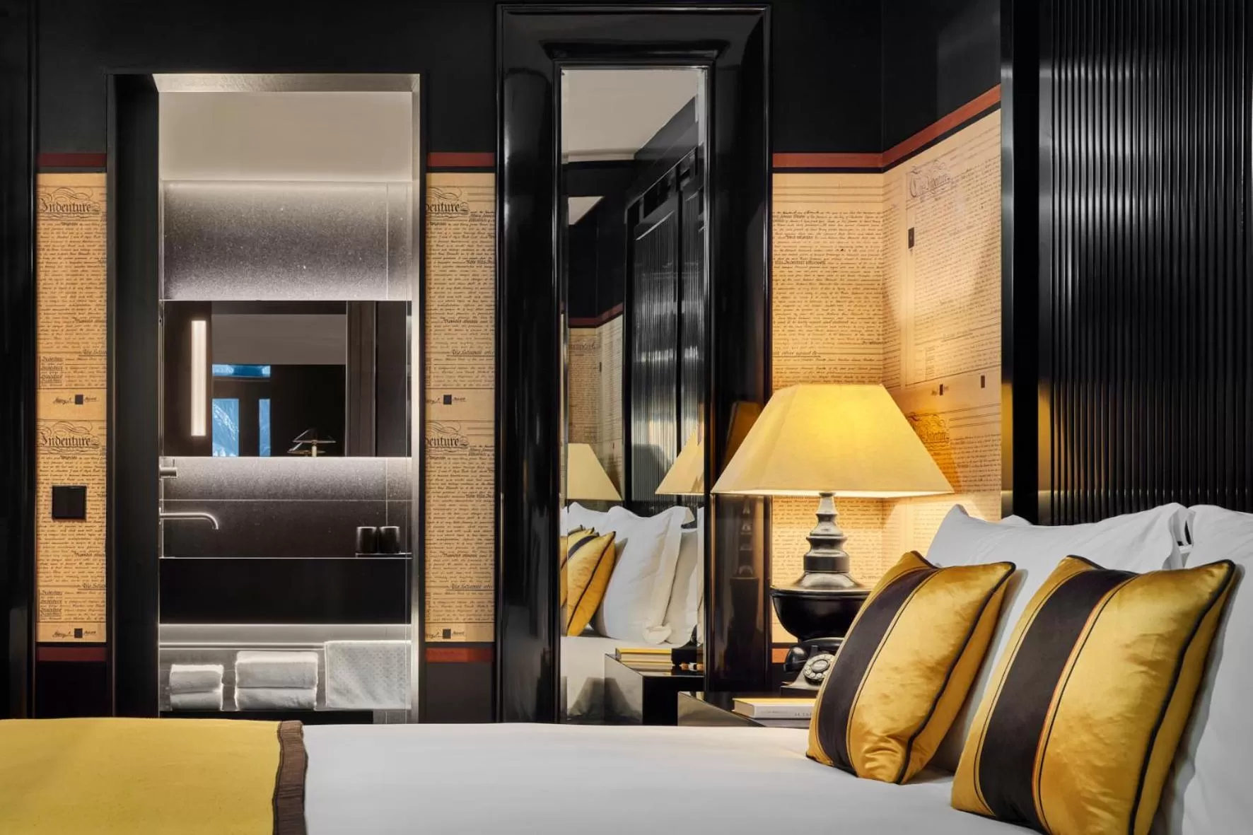 Bedroom, Bed in Duxton Reserve Singapore, Autograph Collection