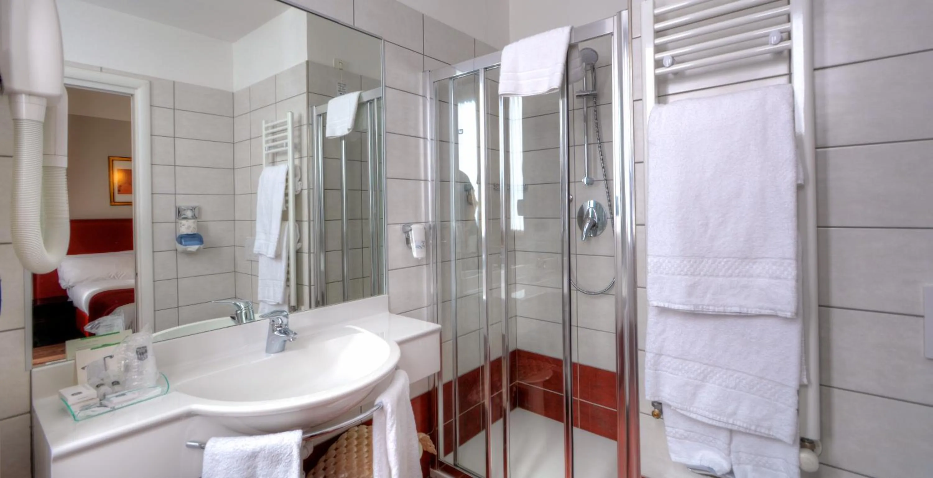 Bathroom in Best Western Hotel Genio