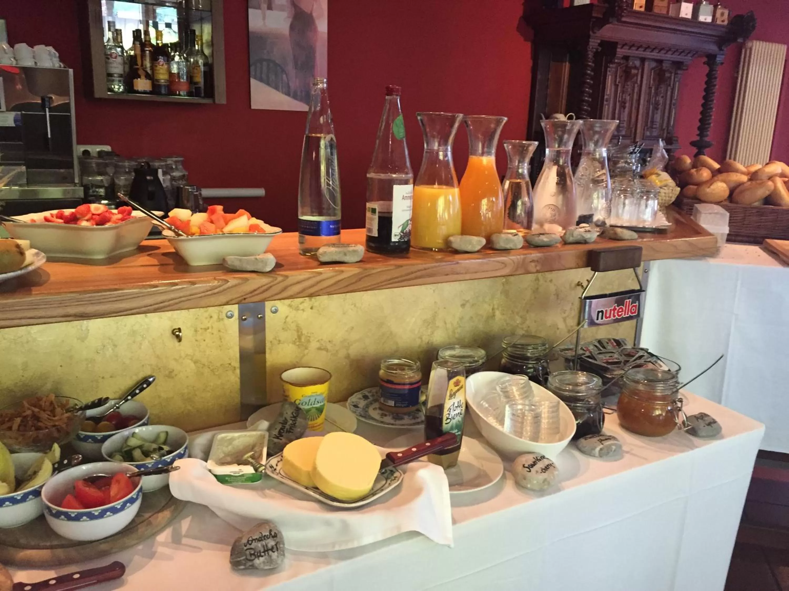 Buffet breakfast in Hotel zur Post