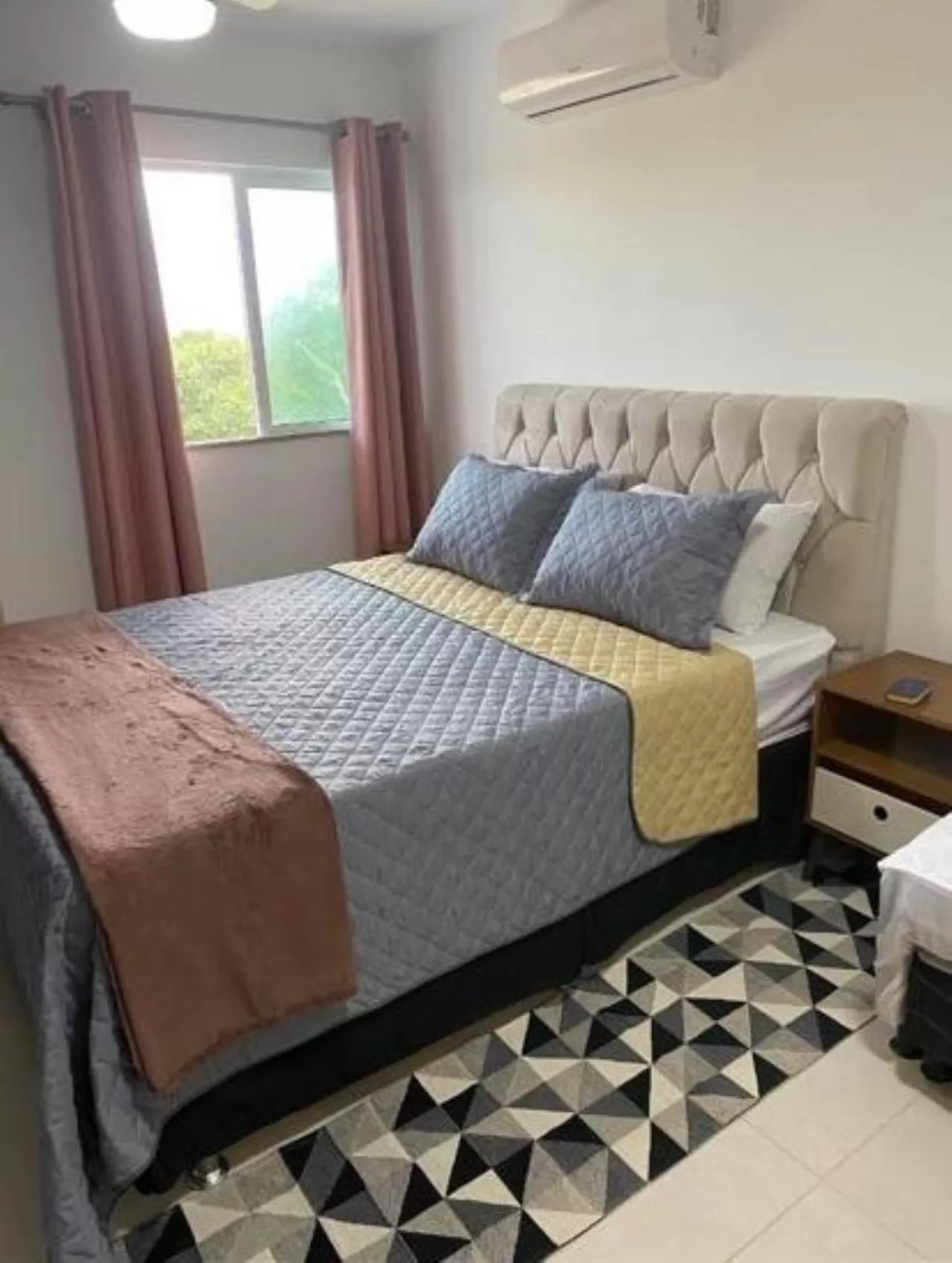 Bedroom, Bed in Apartamento no Golden Lake - pé na areia, agua de côco e cervejinha