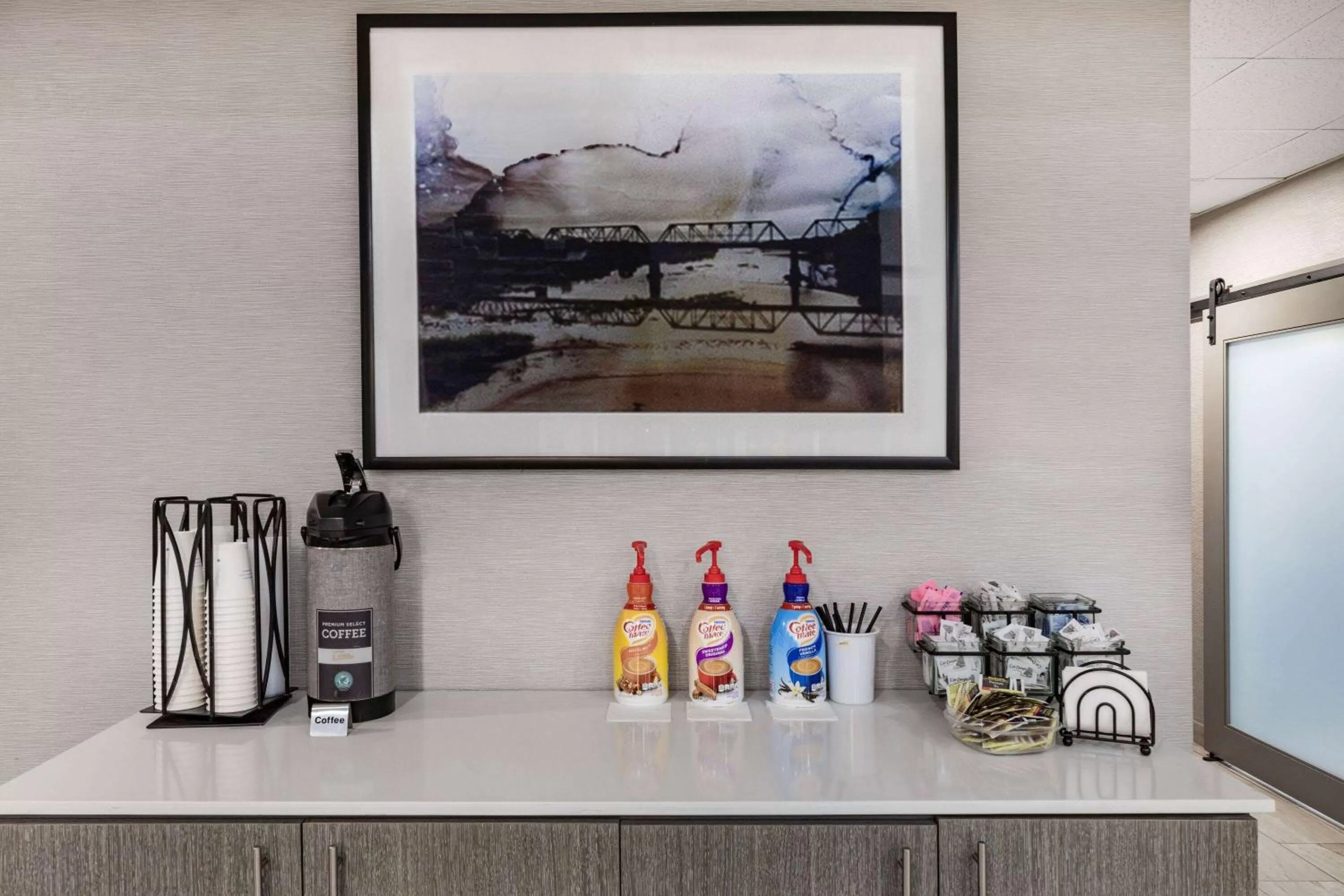 Property building in La Quinta Inn & Suites by Wyndham Ardmore