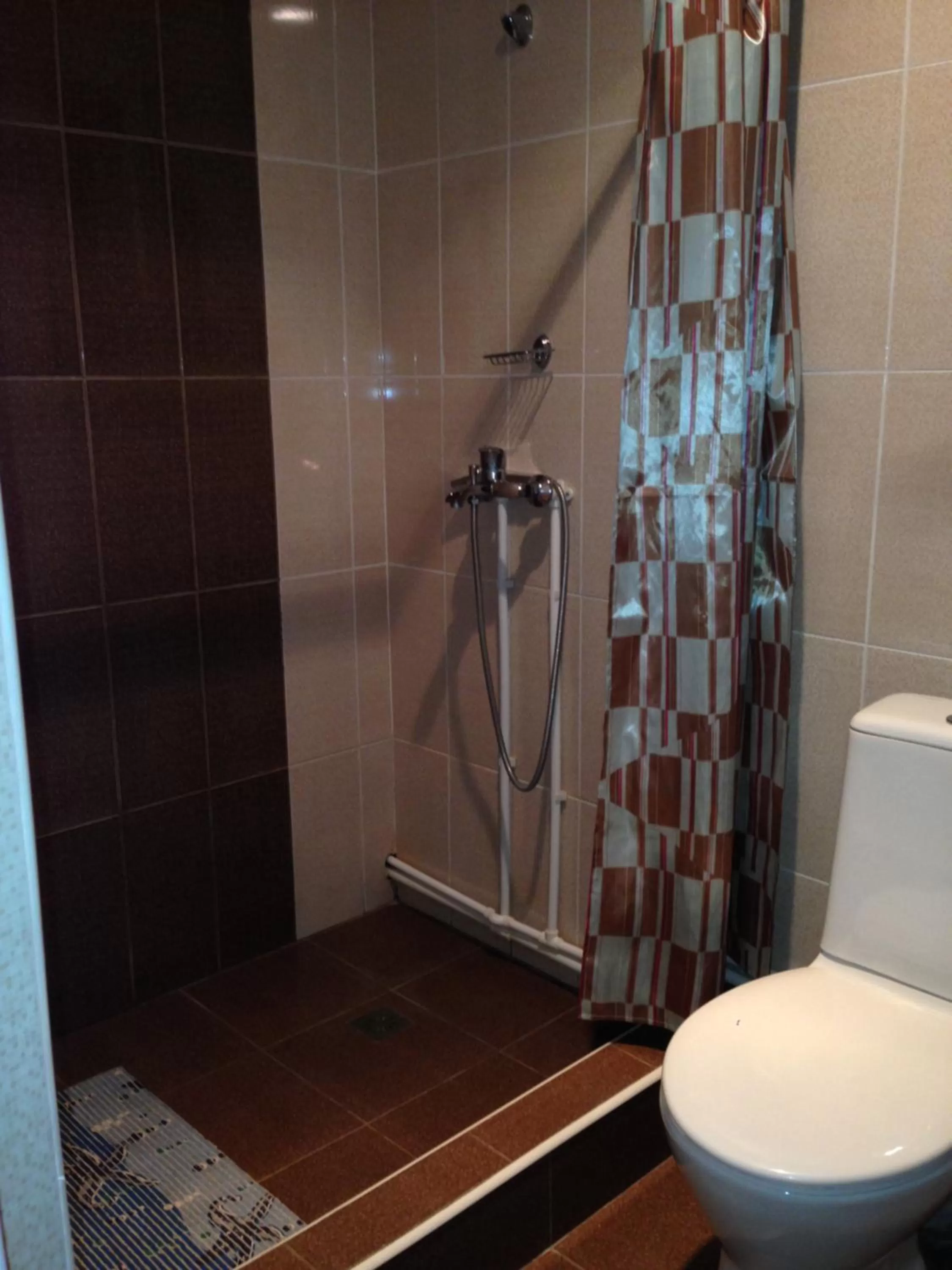 Shower in IRIS B&B in DEBED CANYON