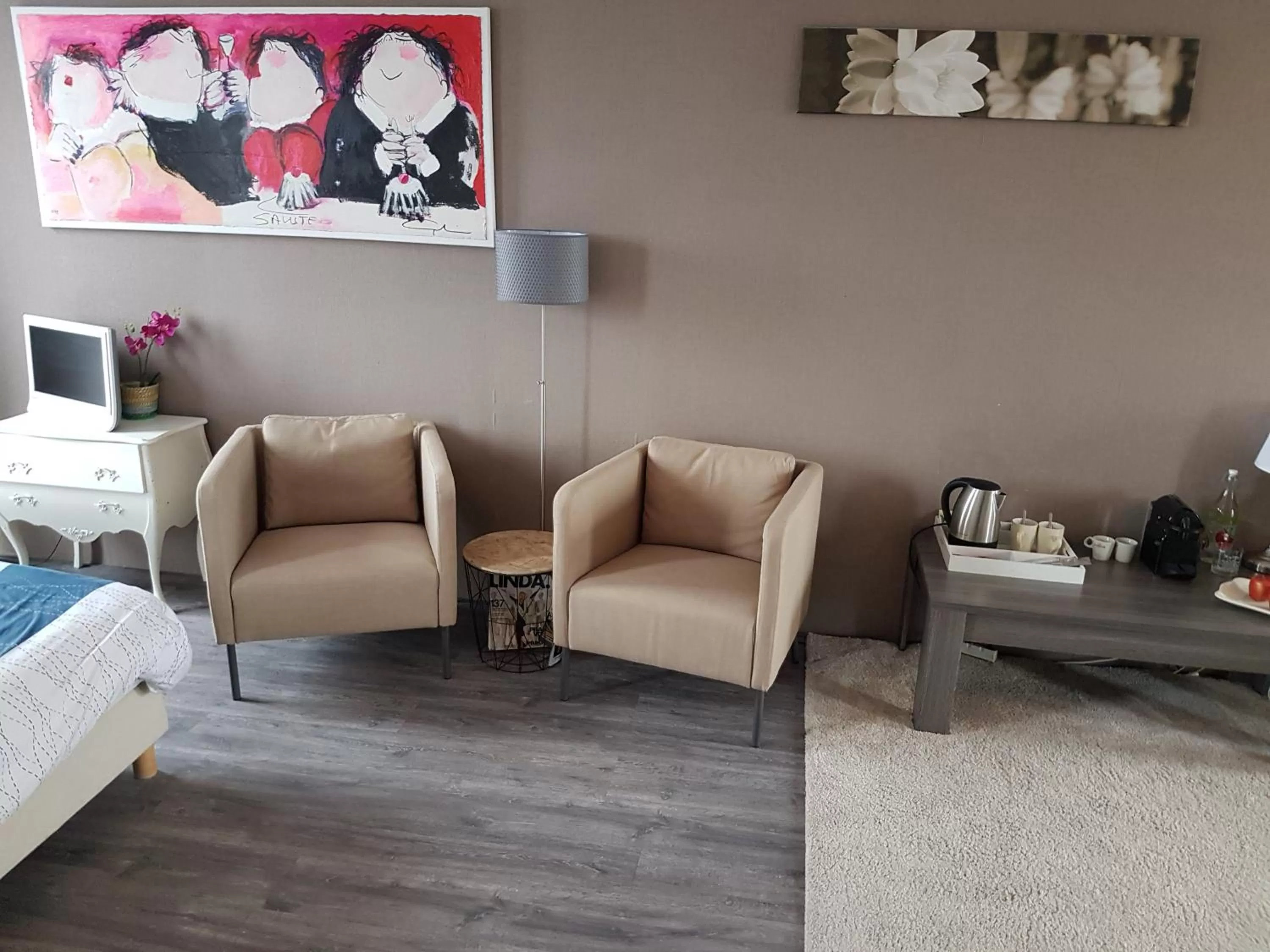 Seating Area in B&B Beach Inn