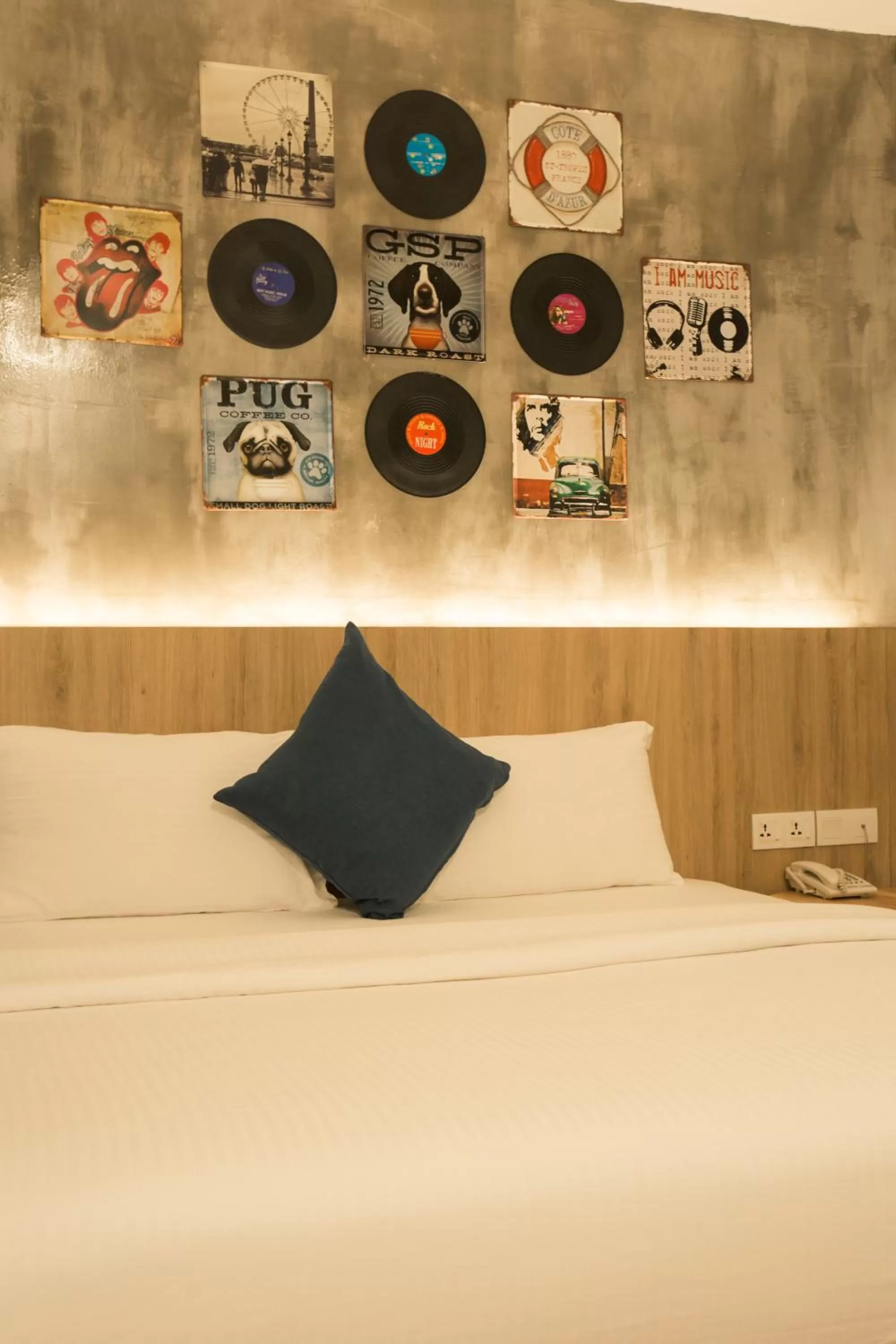 Bed in HOTEL CIQ, JALAN TRUS