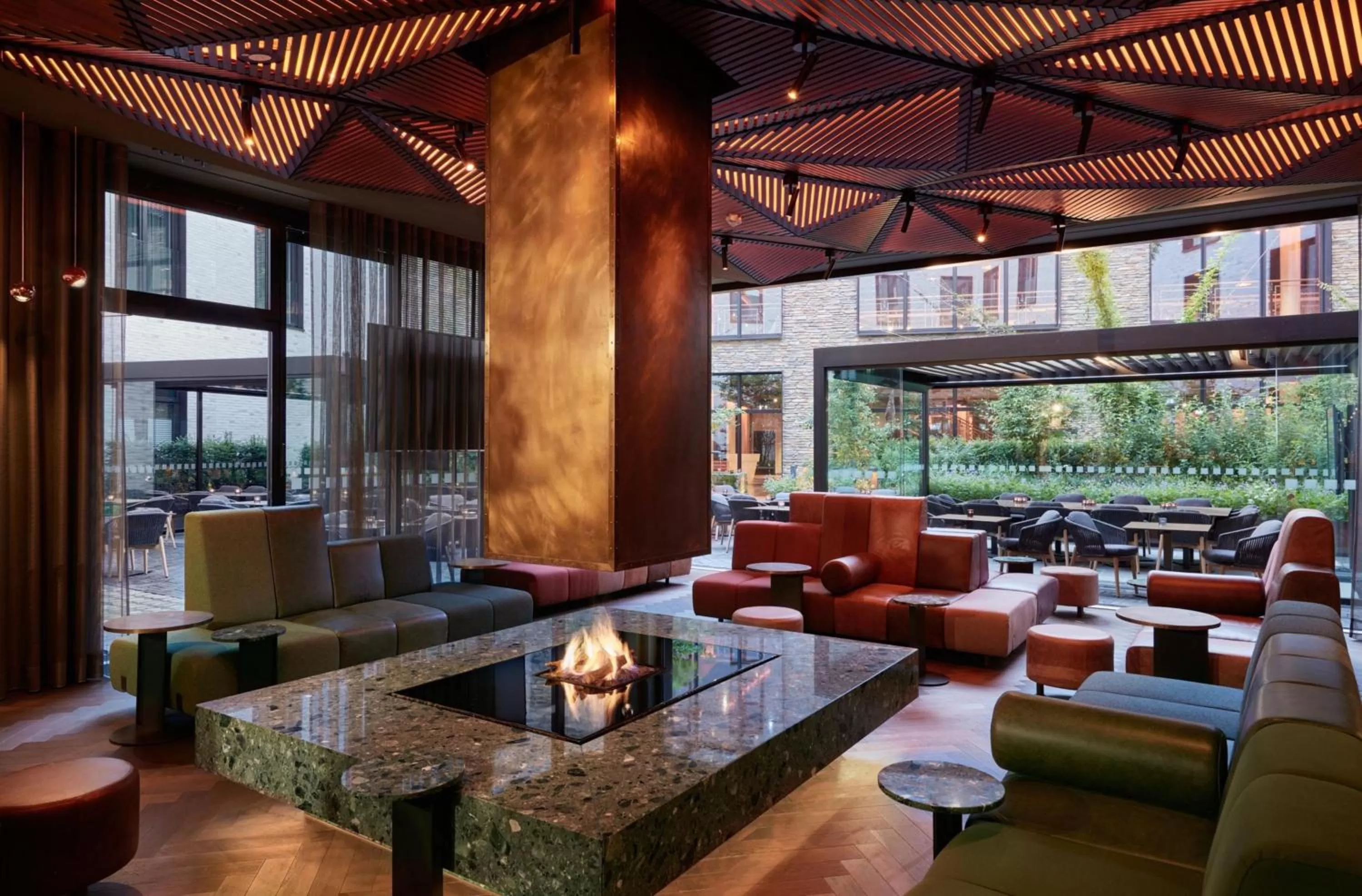 Lobby or reception in Holiday Inn - Osnabrück by IHG