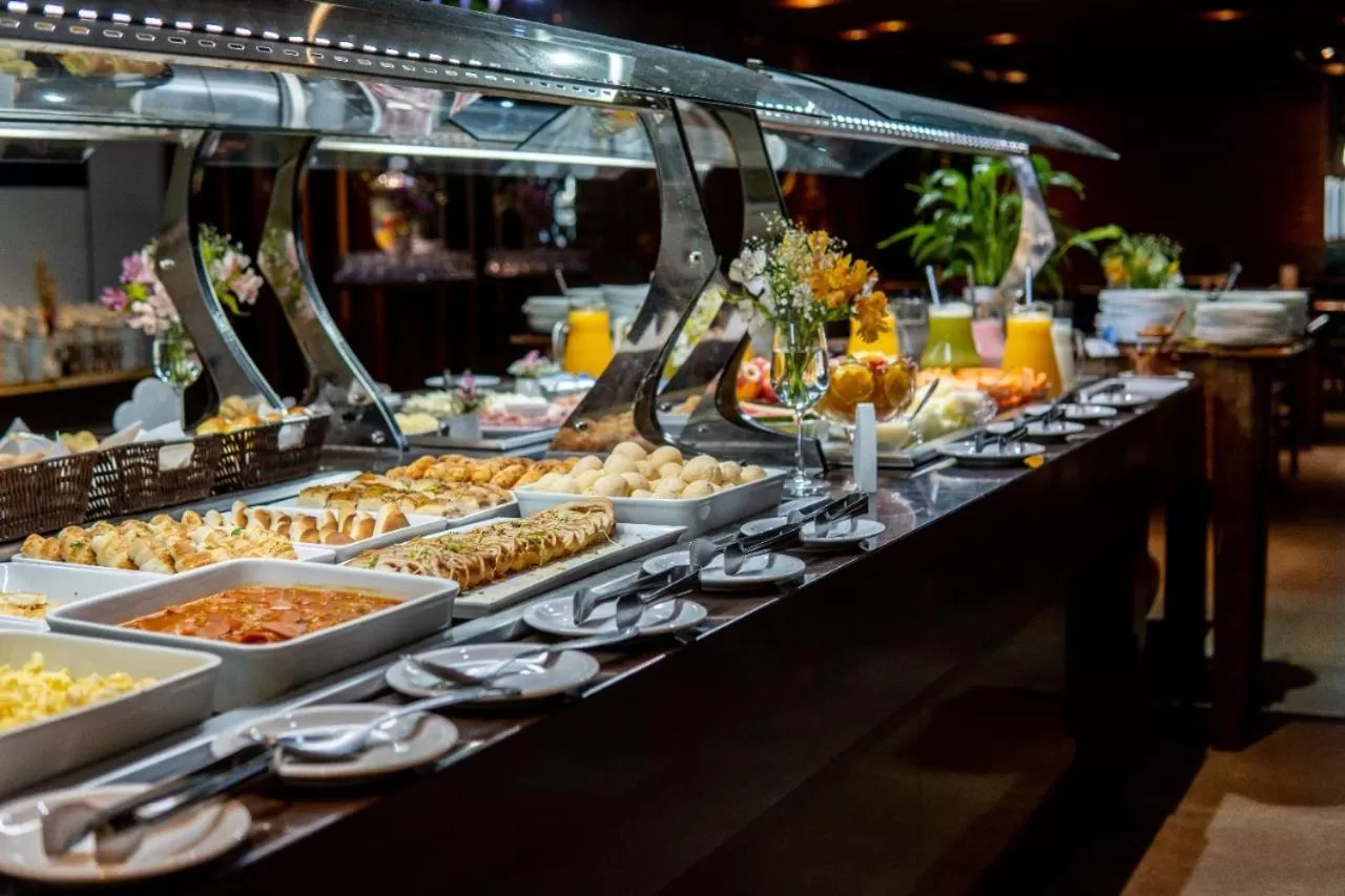 Restaurant/places to eat in Paradiso Corporate