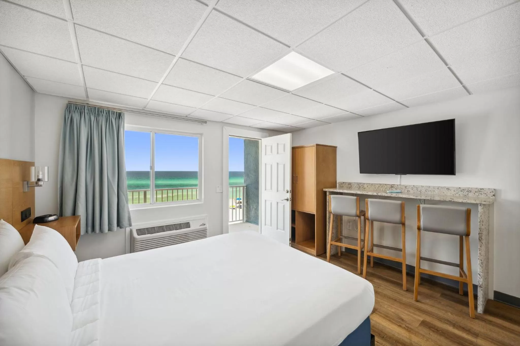 Bedroom, Bed in Sugar Sands Beachfront Hotel, a By The Sea Resort