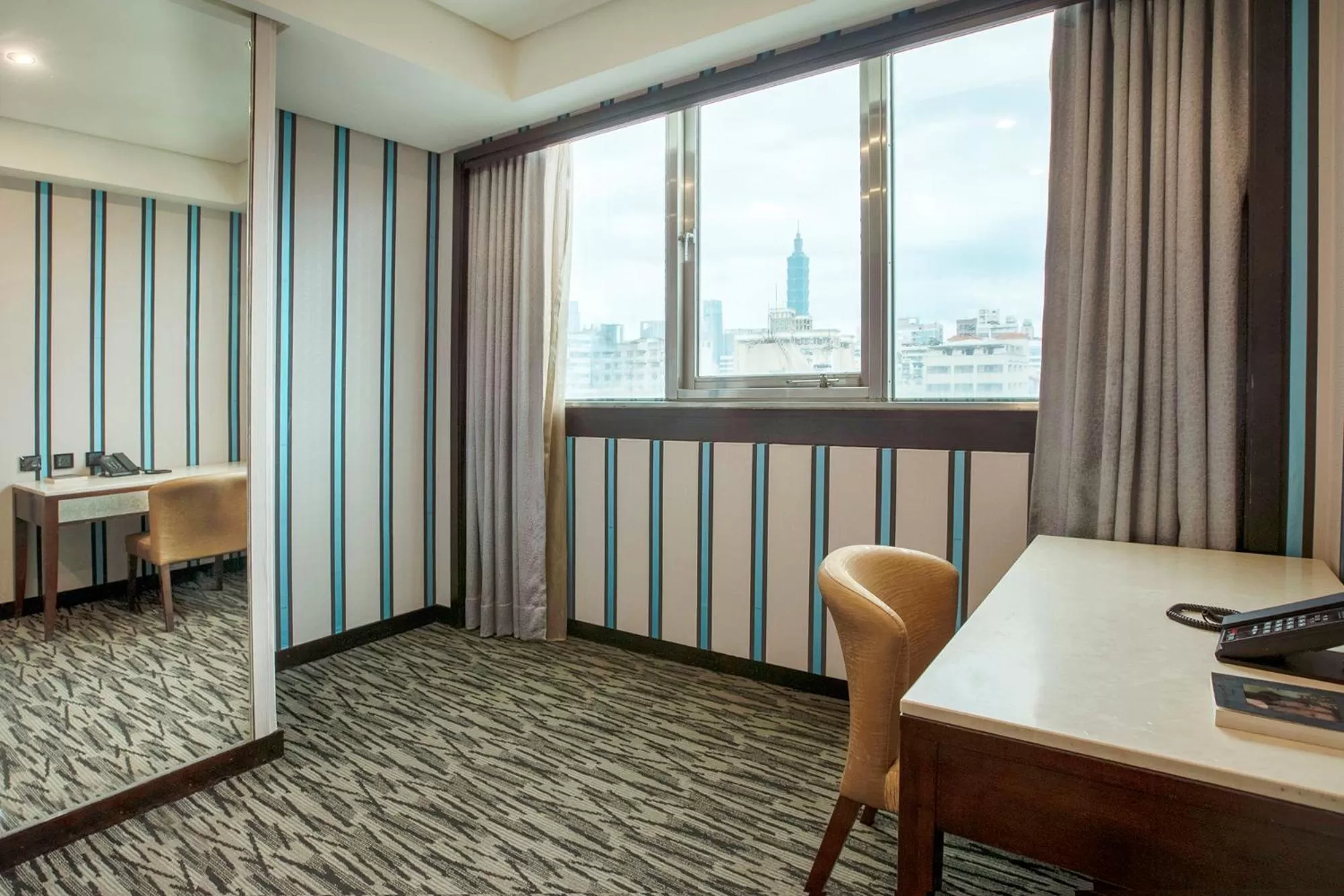 Hej Taipei Arena Hotel