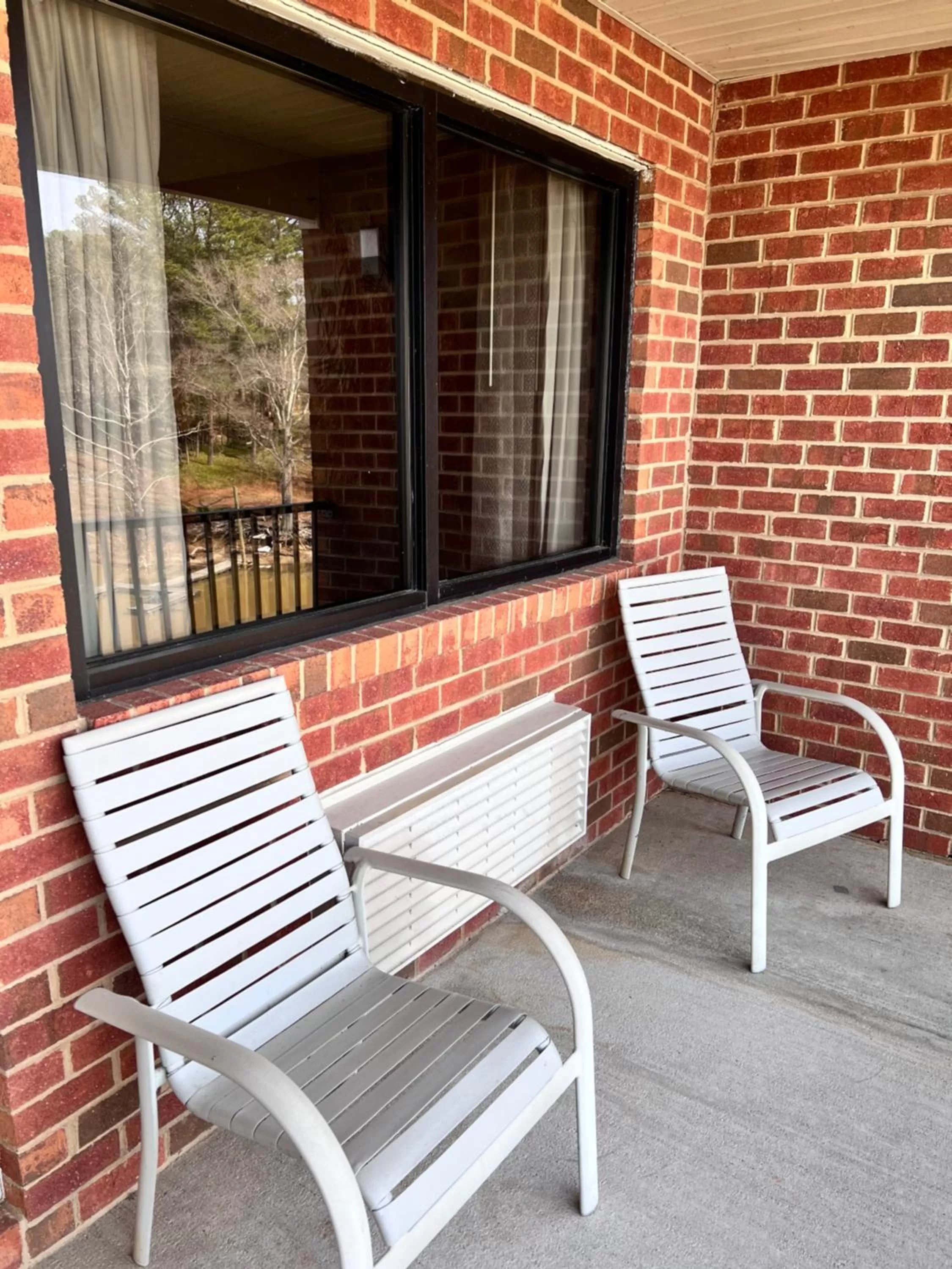 Balcony/Terrace in Clarion Pointe on the lake Clarksville-South Hill West