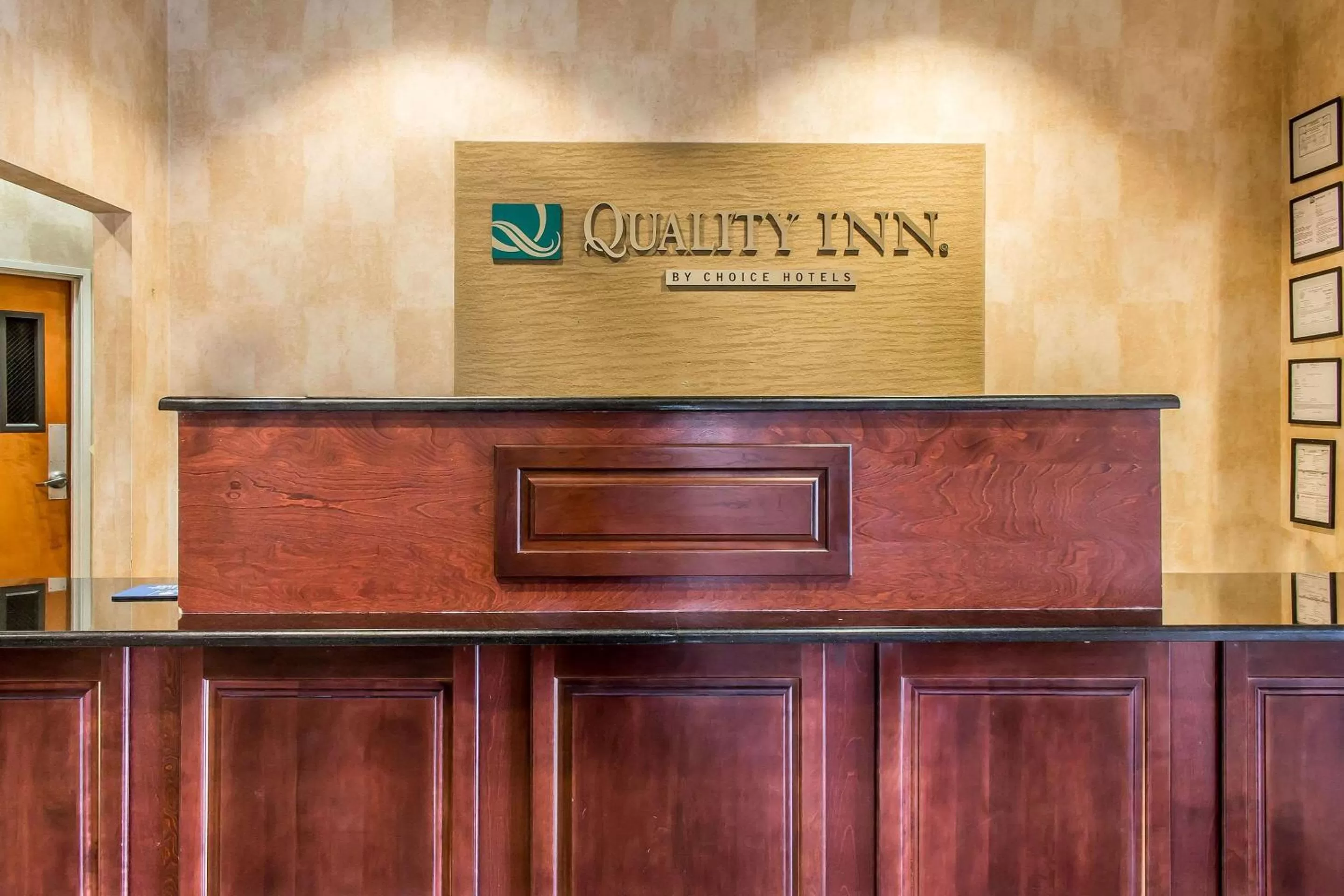 Lobby or reception in Quality Inn Hackettstown - Long Valley