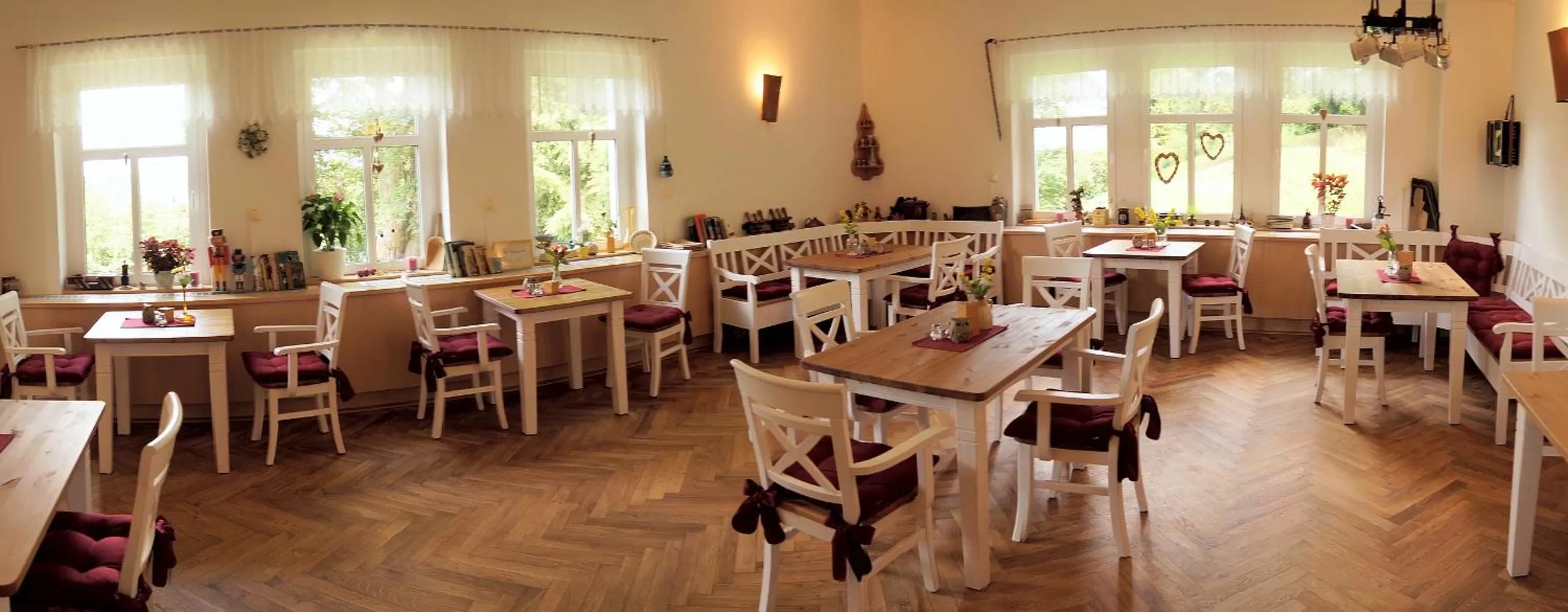 Restaurant/places to eat in Erzgebirgshotel Misnia Bärenfels