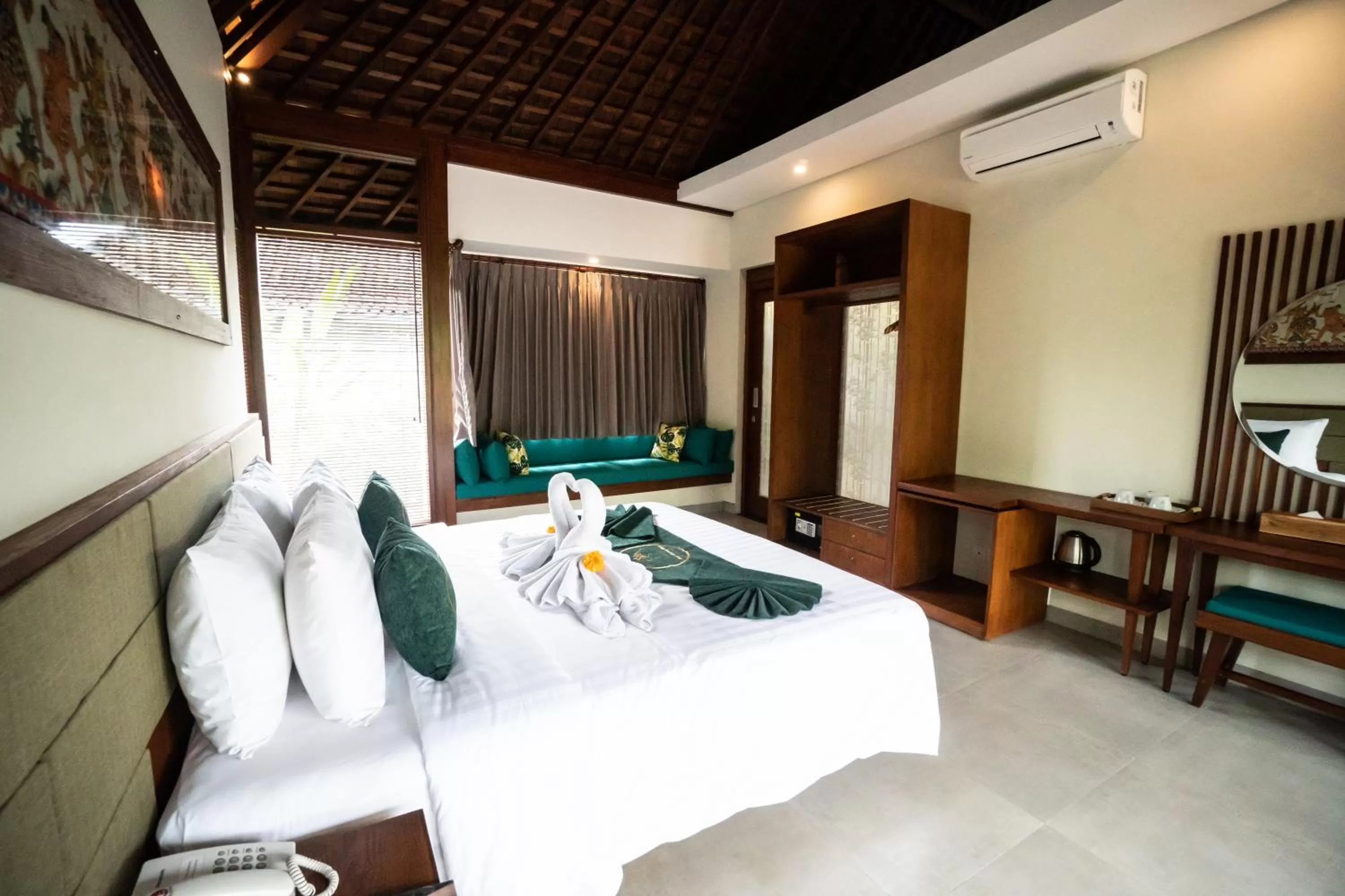 Photo of the whole room, Bed in Alam Wayang Ubud - CHSE Certified