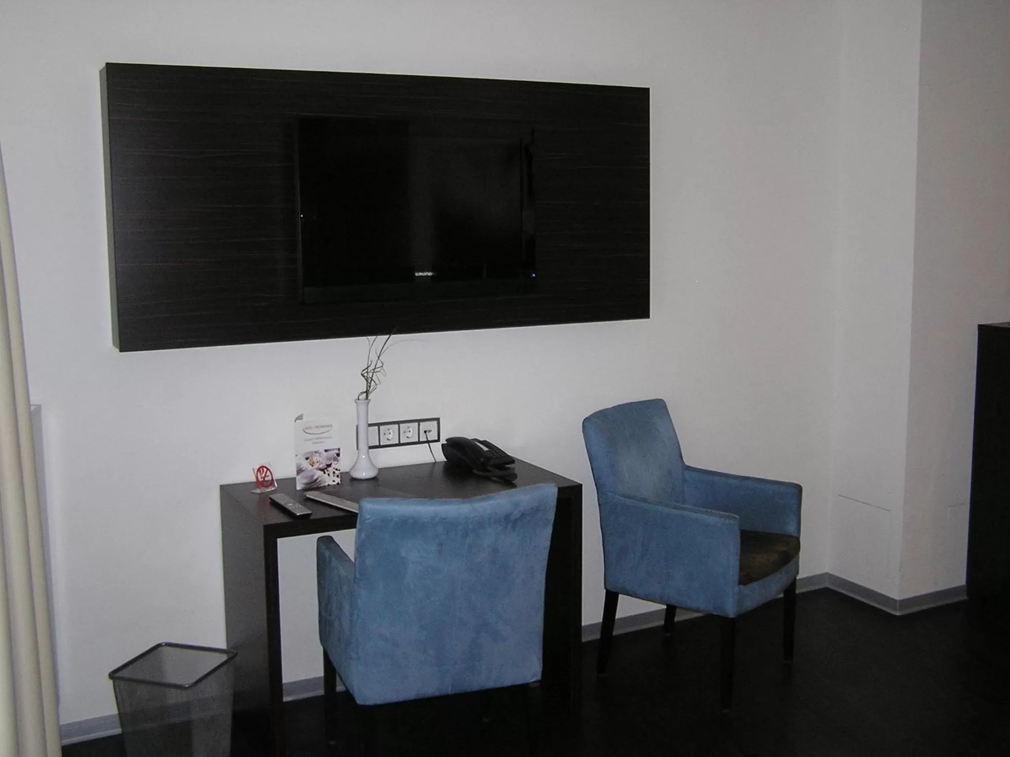 Bedroom in Hotel zur Promenade