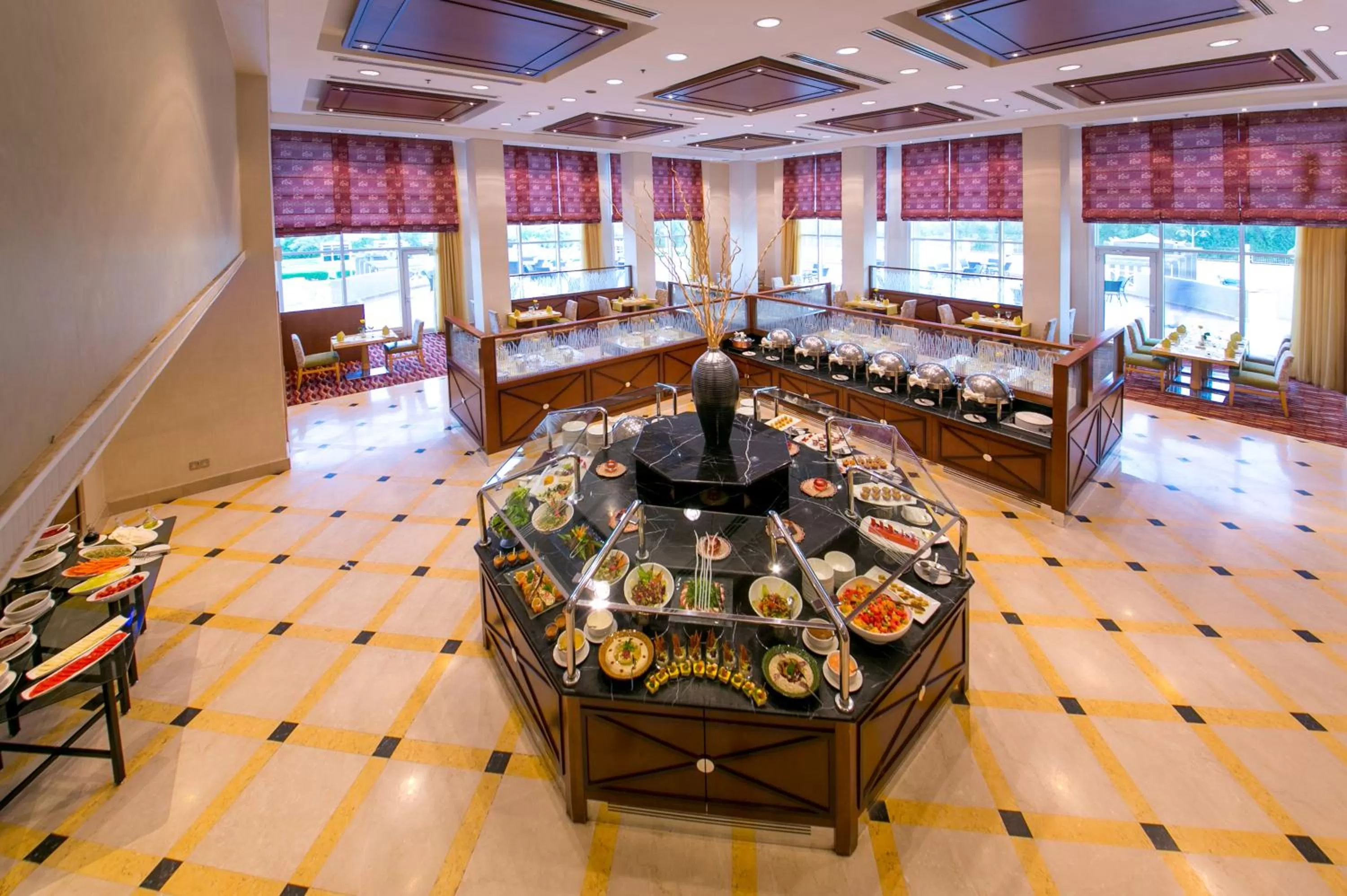 Restaurant/places to eat in Copthorne Al Jahra Hotel & Resort