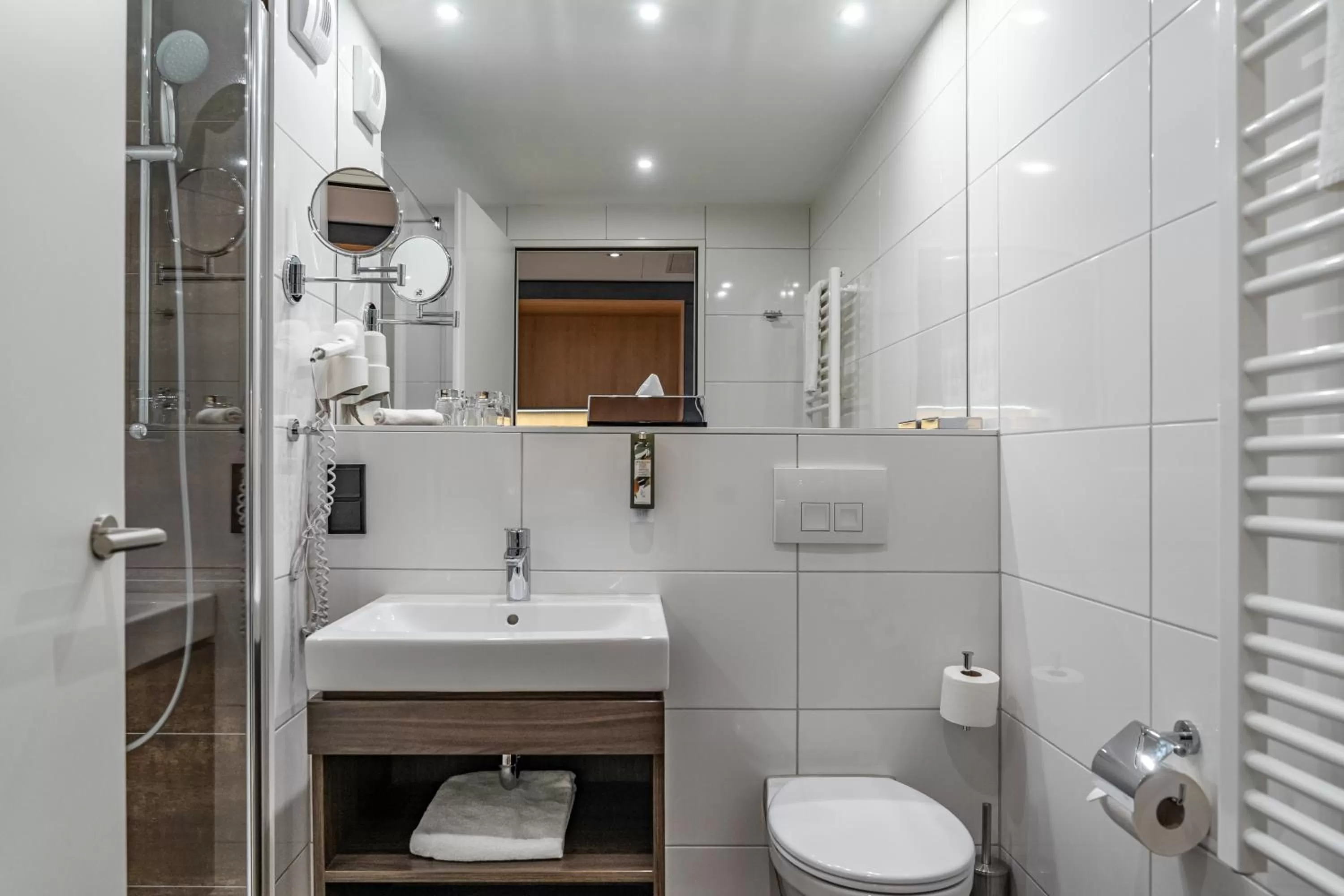 Toilet in Augsburg Hotel Sonnenhof