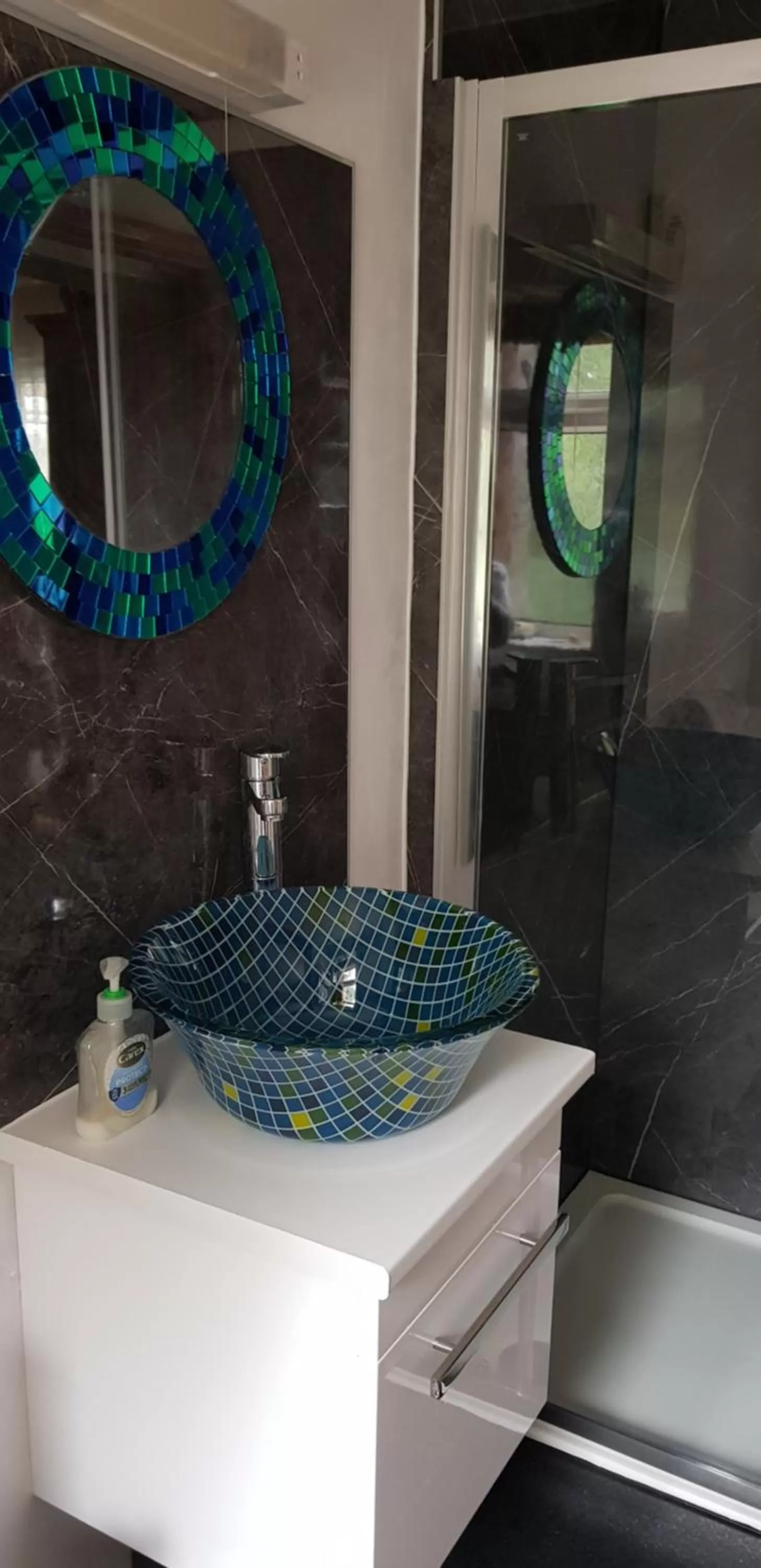 Bathroom in Shiralee bed and breakfast