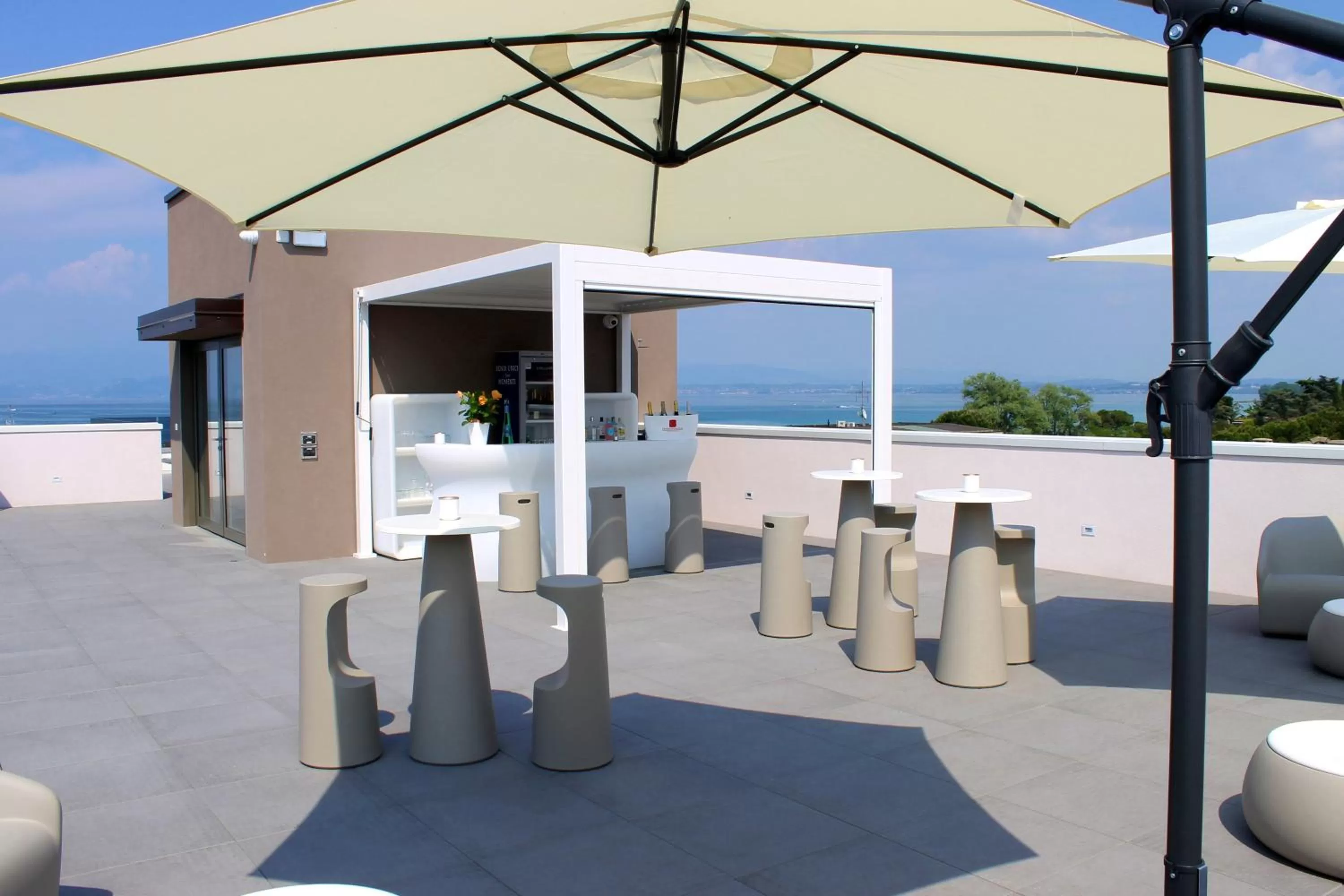 Property building in Hotel Cristal