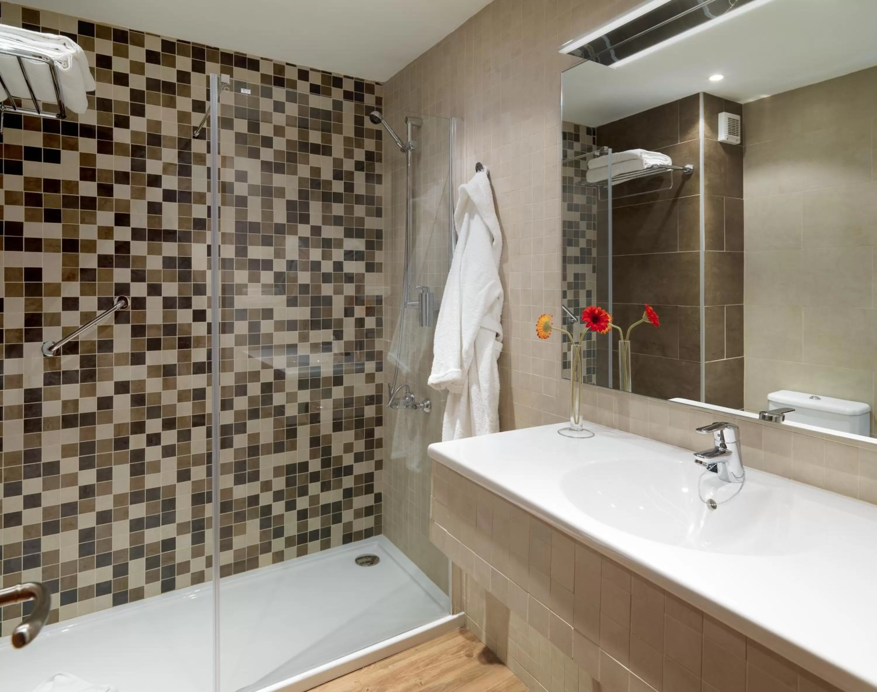 Bathroom in Regency Torviscas Apartments and Suites