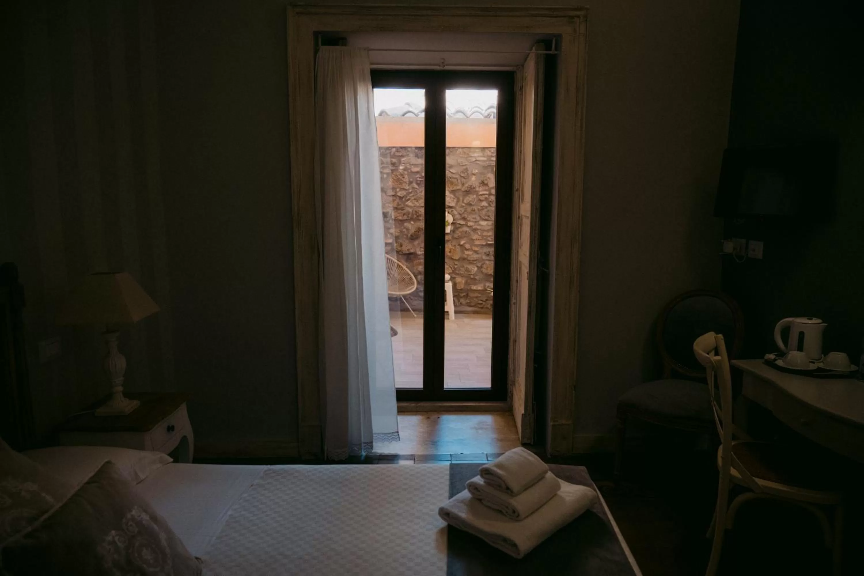 Balcony/Terrace, Bed in La Casa di Alma Luxury rooms